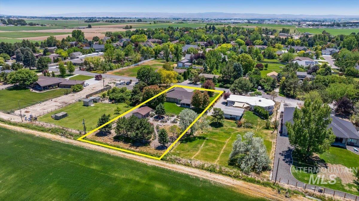 3237 Highlawn Drive, Twin Falls, Idaho 83301, 4 Bedrooms, 3 Bathrooms, Residential For Sale, Price $625,000, 98990941