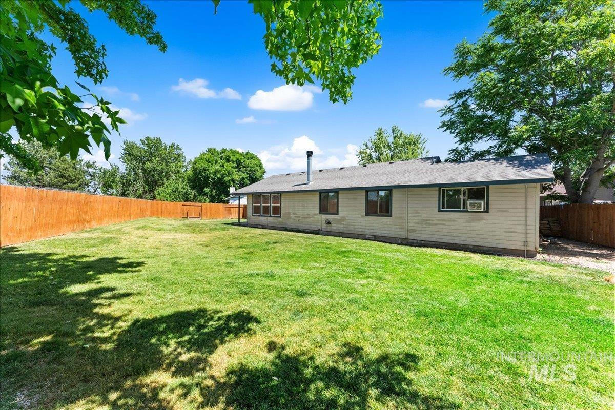 2829 N Citrus Pl, Boise, Idaho 83713, 3 Bedrooms, 2 Bathrooms, Residential For Sale, Price $375,000, 98990942