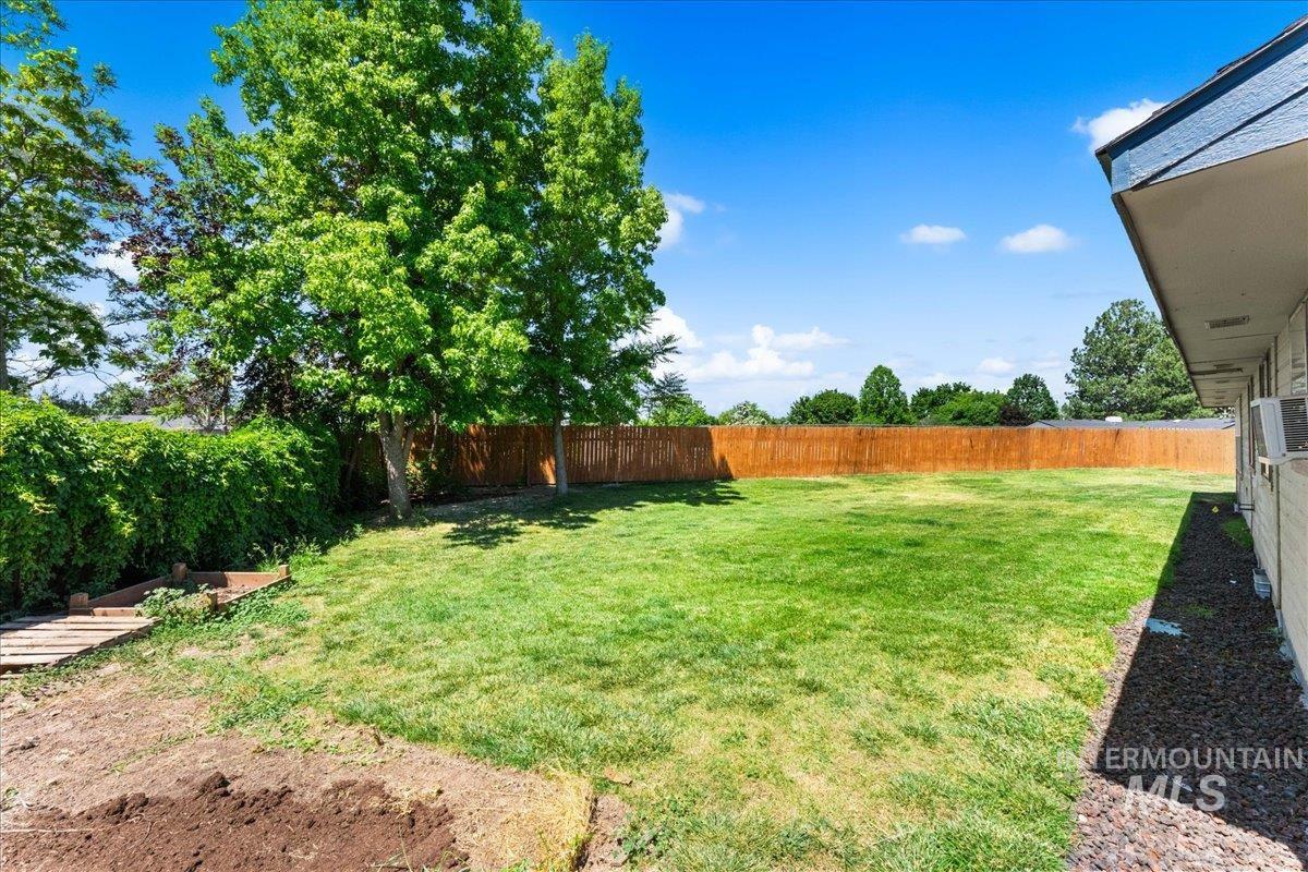 2829 N Citrus Pl, Boise, Idaho 83713, 3 Bedrooms, 2 Bathrooms, Residential For Sale, Price $375,000, 98990942
