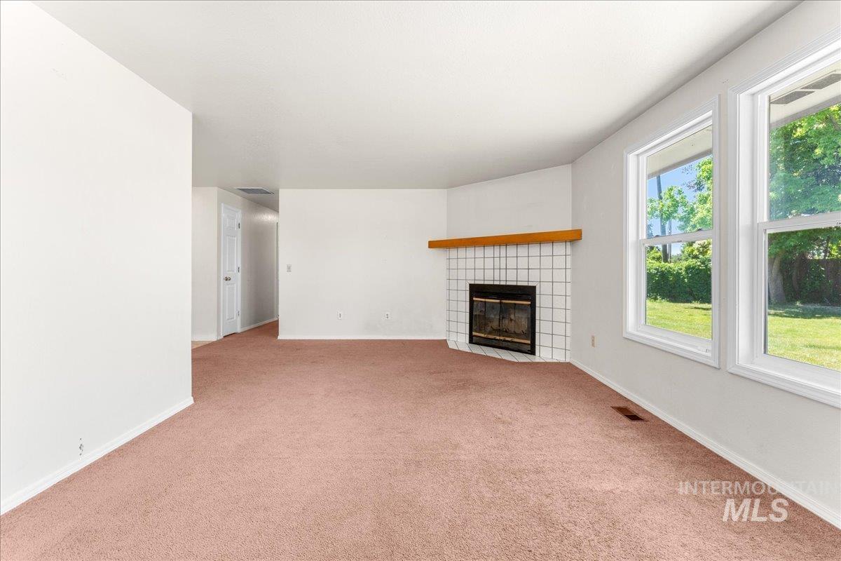 2829 N Citrus Pl, Boise, Idaho 83713, 3 Bedrooms, 2 Bathrooms, Residential For Sale, Price $375,000, 98990942