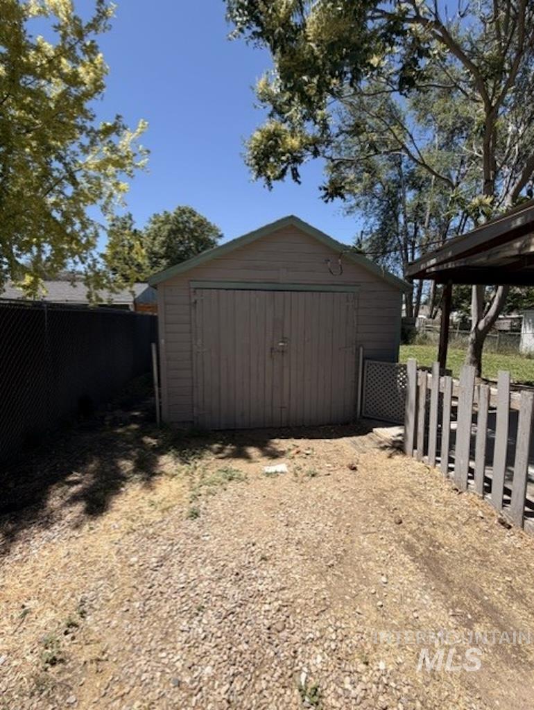 87 S Canyon St, Nampa, Idaho 83651, 2 Bedrooms, 1 Bathroom, Residential For Sale, Price $229,900, 98990943