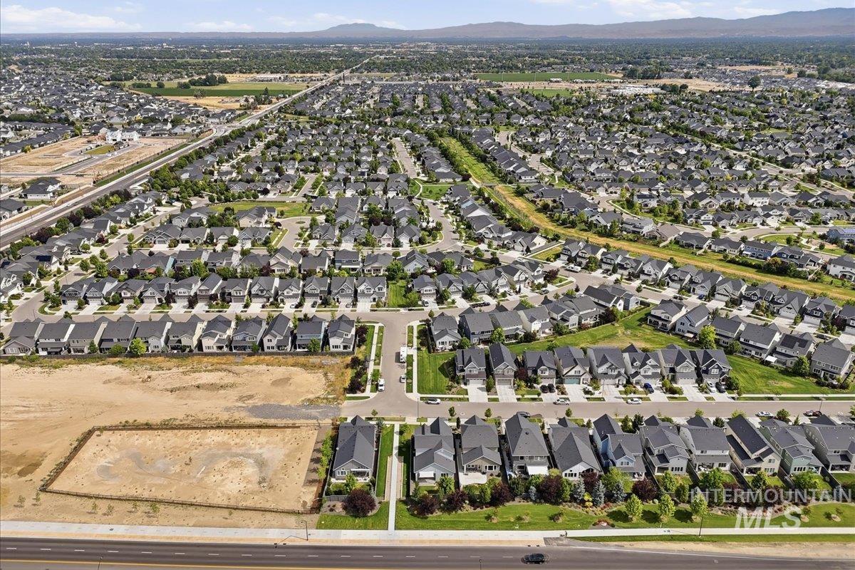 3457 E Berghan Street, Meridian, Idaho 83642, 3 Bedrooms, 2.5 Bathrooms, Residential For Sale, Price $589,900, 98990944
