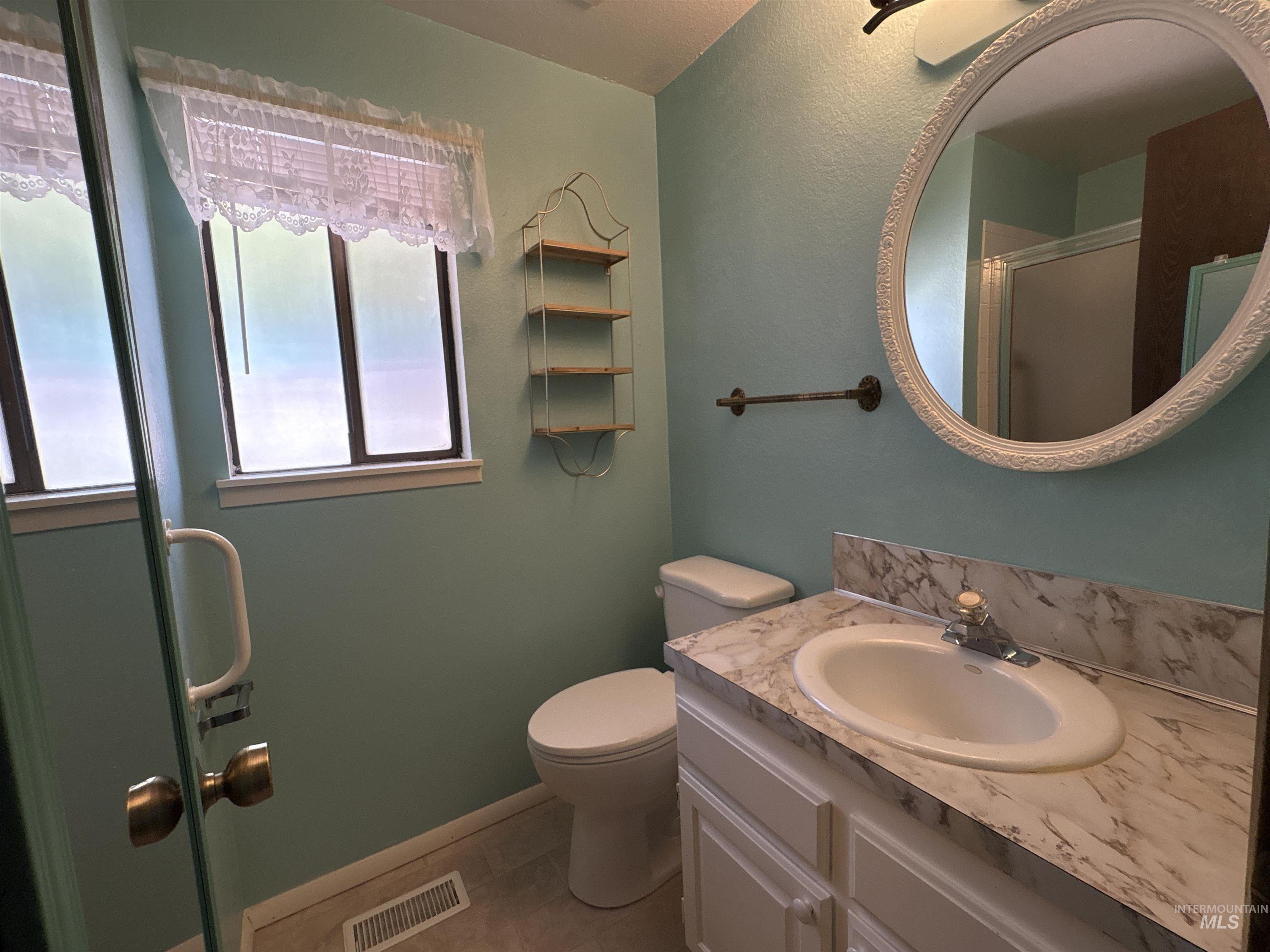 1220 E 9th N, Mountain Home, Idaho 83647-2319, 3 Bedrooms, 2 Bathrooms, Residential For Sale, Price $309,000, 98990946