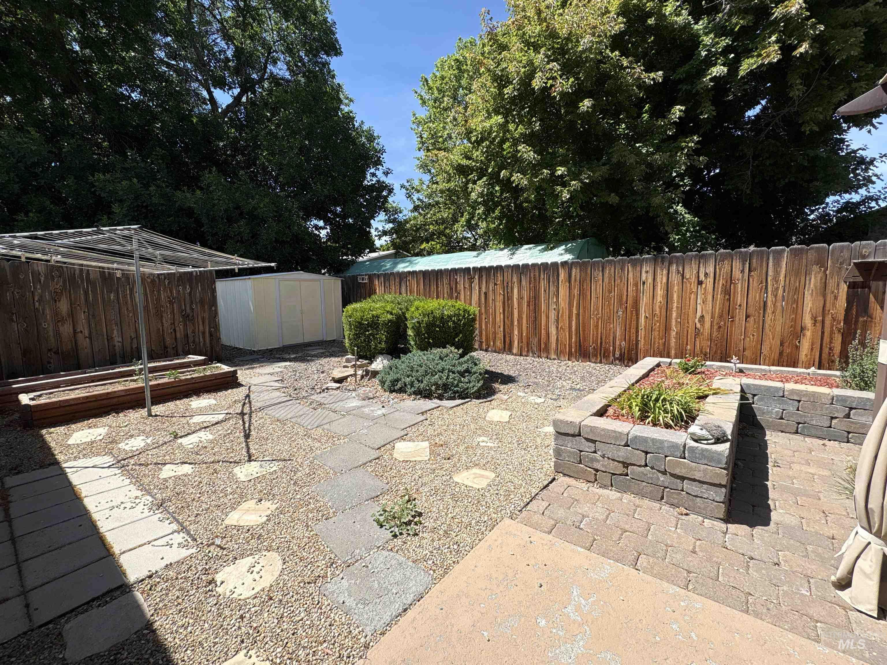 1220 E 9th N, Mountain Home, Idaho 83647-2319, 3 Bedrooms, 2 Bathrooms, Residential For Sale, Price $309,000, 98990946