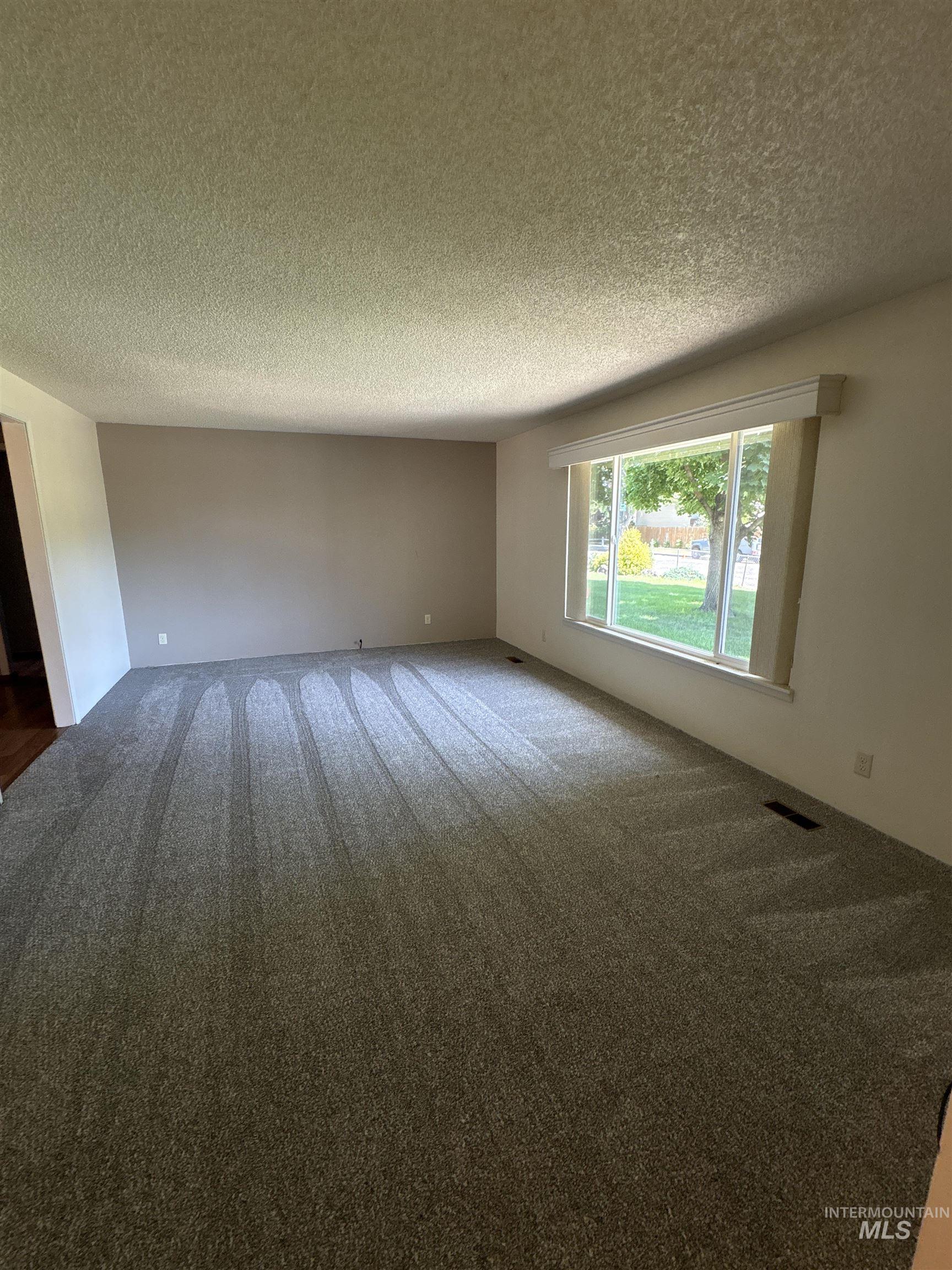 1220 E 9th N, Mountain Home, Idaho 83647-2319, 3 Bedrooms, 2 Bathrooms, Residential For Sale, Price $309,000, 98990946