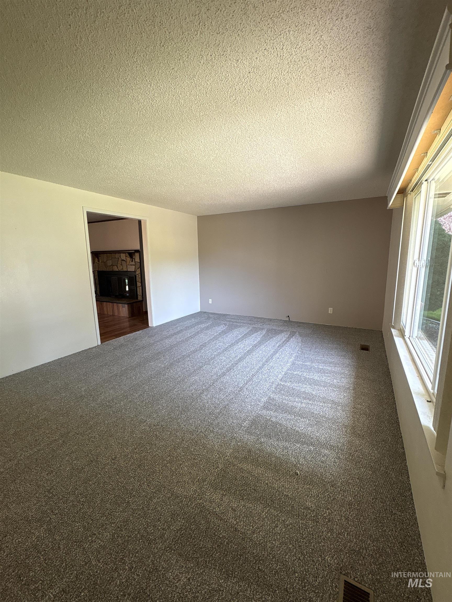 1220 E 9th N, Mountain Home, Idaho 83647-2319, 3 Bedrooms, 2 Bathrooms, Residential For Sale, Price $309,000, 98990946