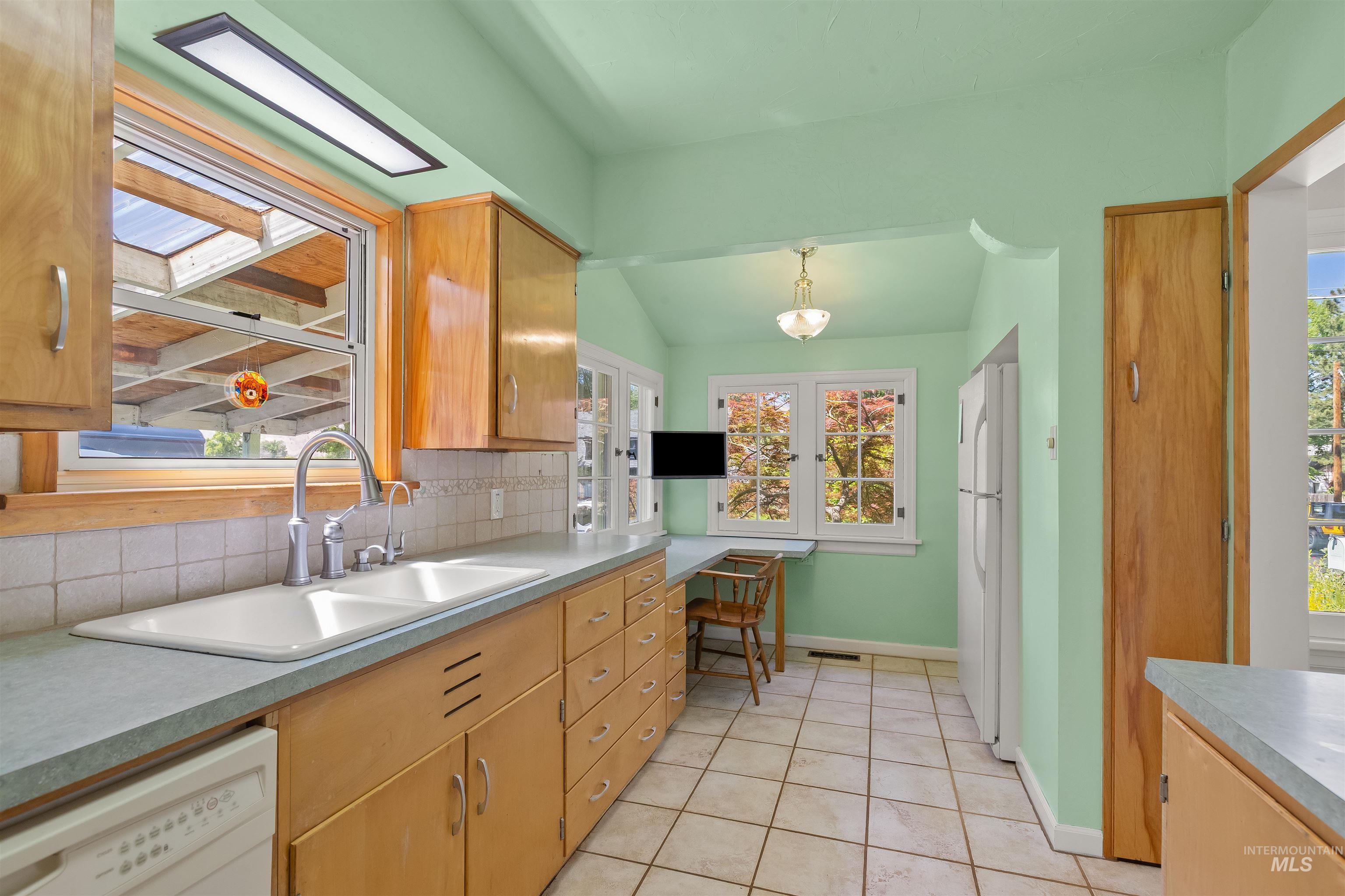 924 N Street, Lewiston, Idaho 83501, 3 Bedrooms, 1.5 Bathrooms, Residential For Sale, Price $384,999, 98990947