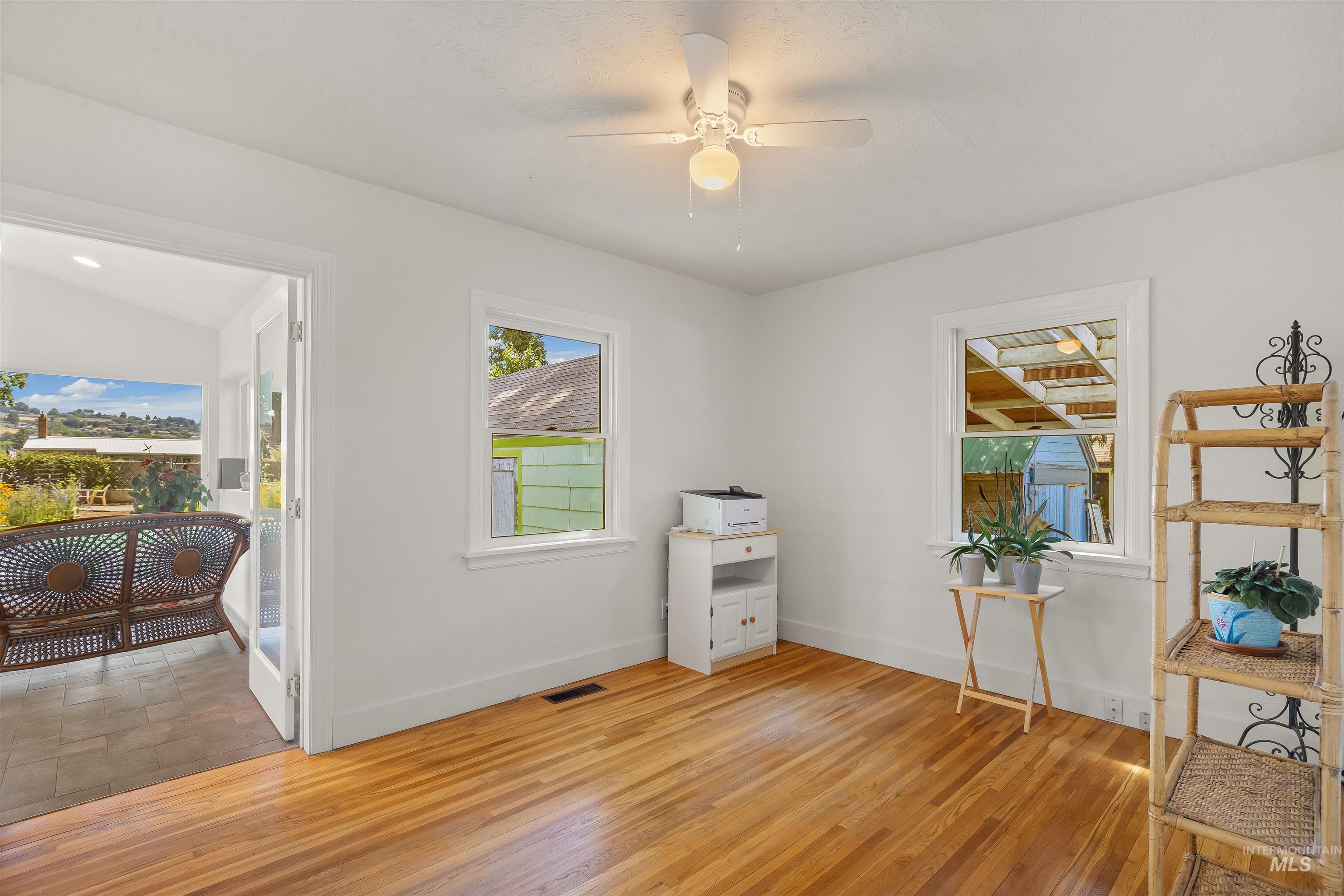 924 N Street, Lewiston, Idaho 83501, 3 Bedrooms, 1.5 Bathrooms, Residential For Sale, Price $384,999, 98990947