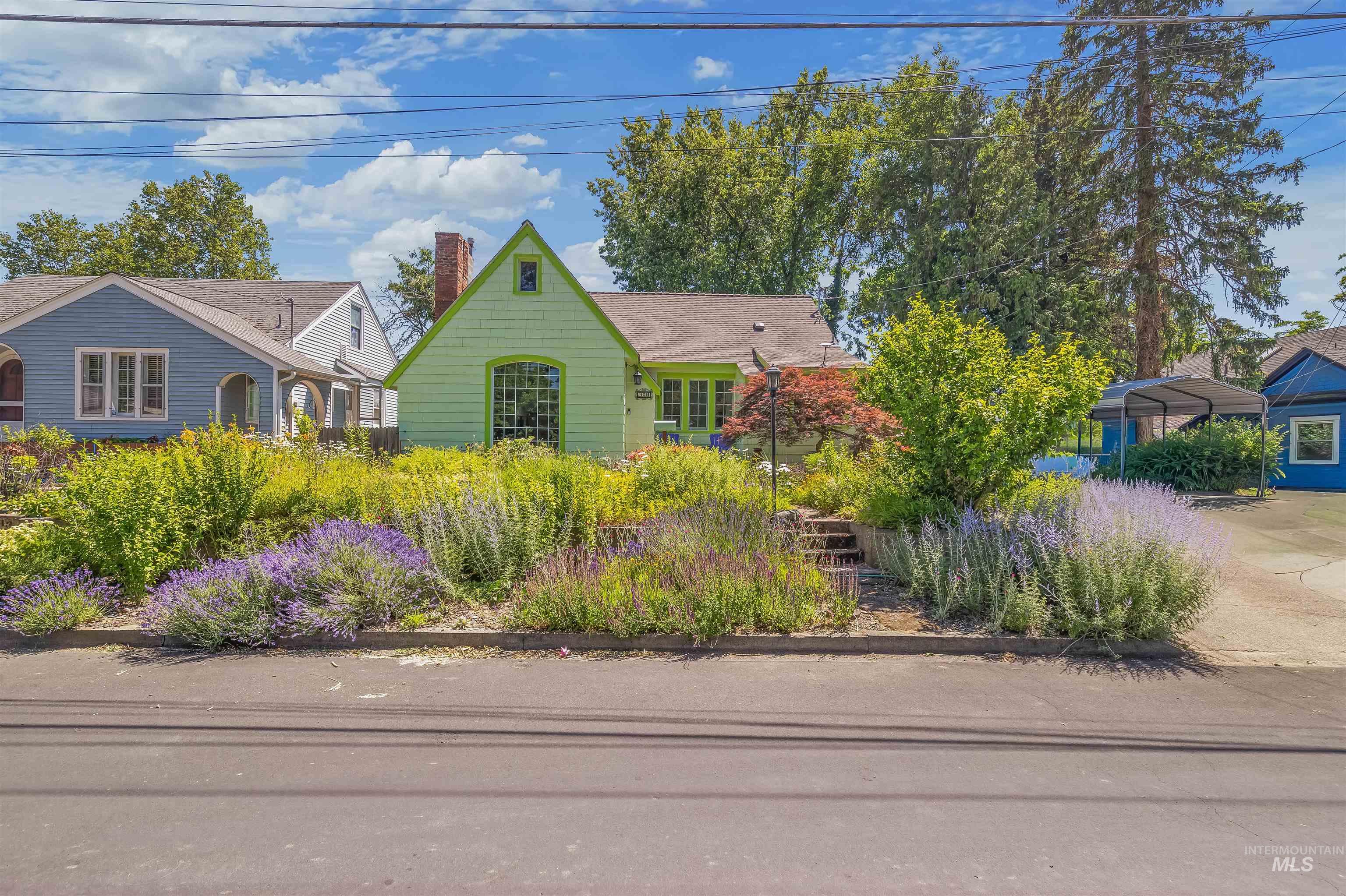 924 N Street, Lewiston, Idaho 83501, 3 Bedrooms, 1.5 Bathrooms, Residential For Sale, Price $384,999, 98990947