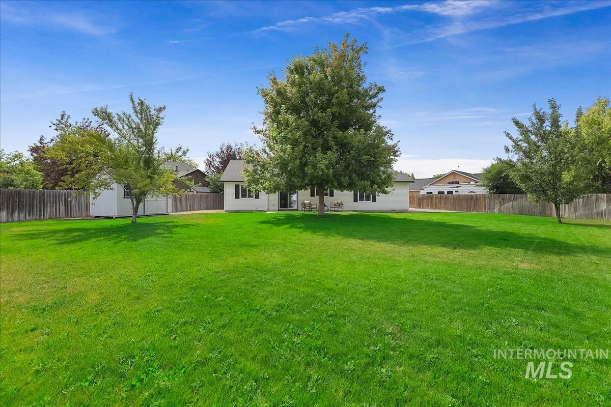 16915 N Waterford Way, Nampa, Idaho 83687, 3 Bedrooms, 2 Bathrooms, Residential For Sale, Price $398,000, 98990954