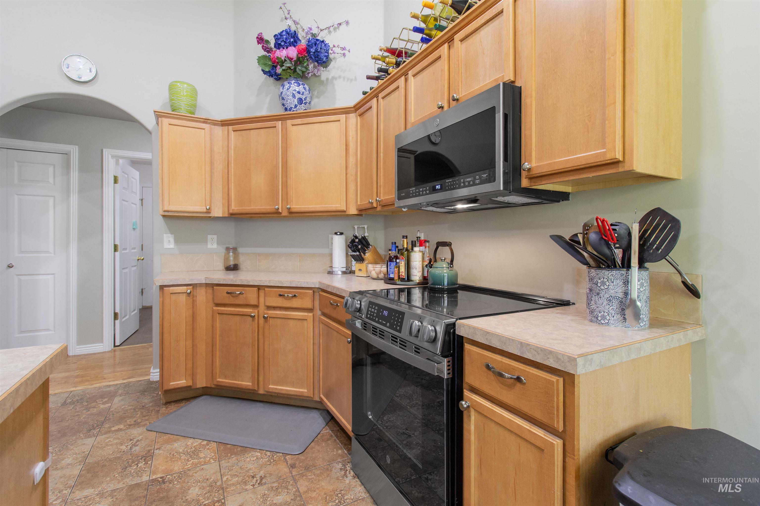 469 Shadetree Trail, Twin Falls, Idaho 83301, 4 Bedrooms, 2 Bathrooms, Residential For Sale, Price $455,000, 98990959