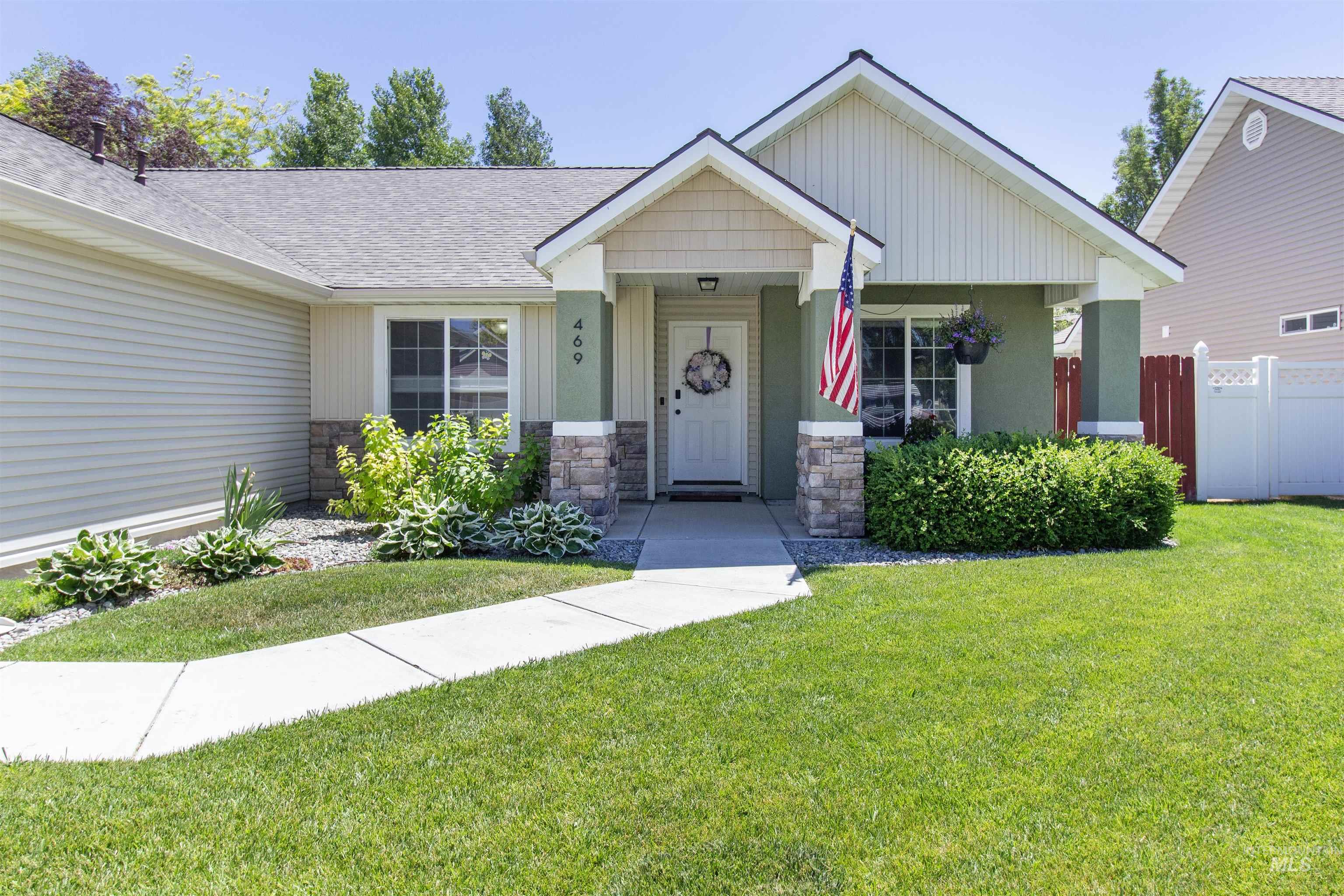469 Shadetree Trail, Twin Falls, Idaho 83301, 4 Bedrooms, 2 Bathrooms, Residential For Sale, Price $455,000, 98990959