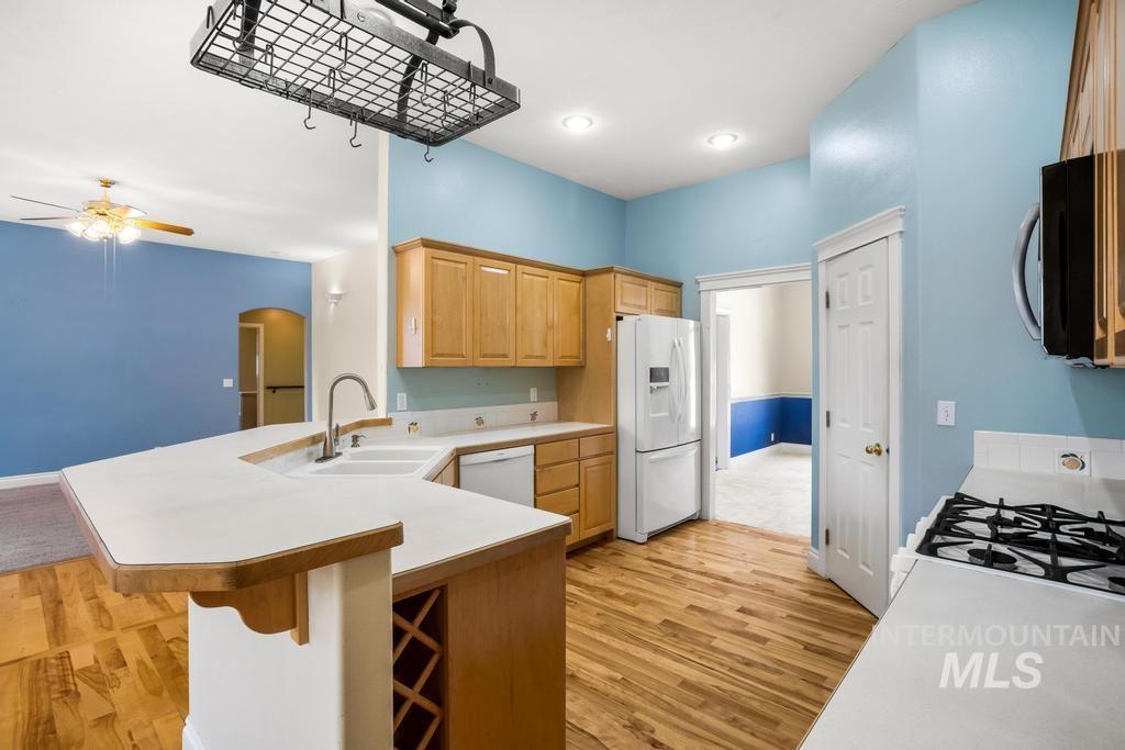 1837 W Merganzer Dr, Meridian, Idaho 83642-6179, 4 Bedrooms, 2.5 Bathrooms, Residential For Sale, Price $570,000, 98990960
