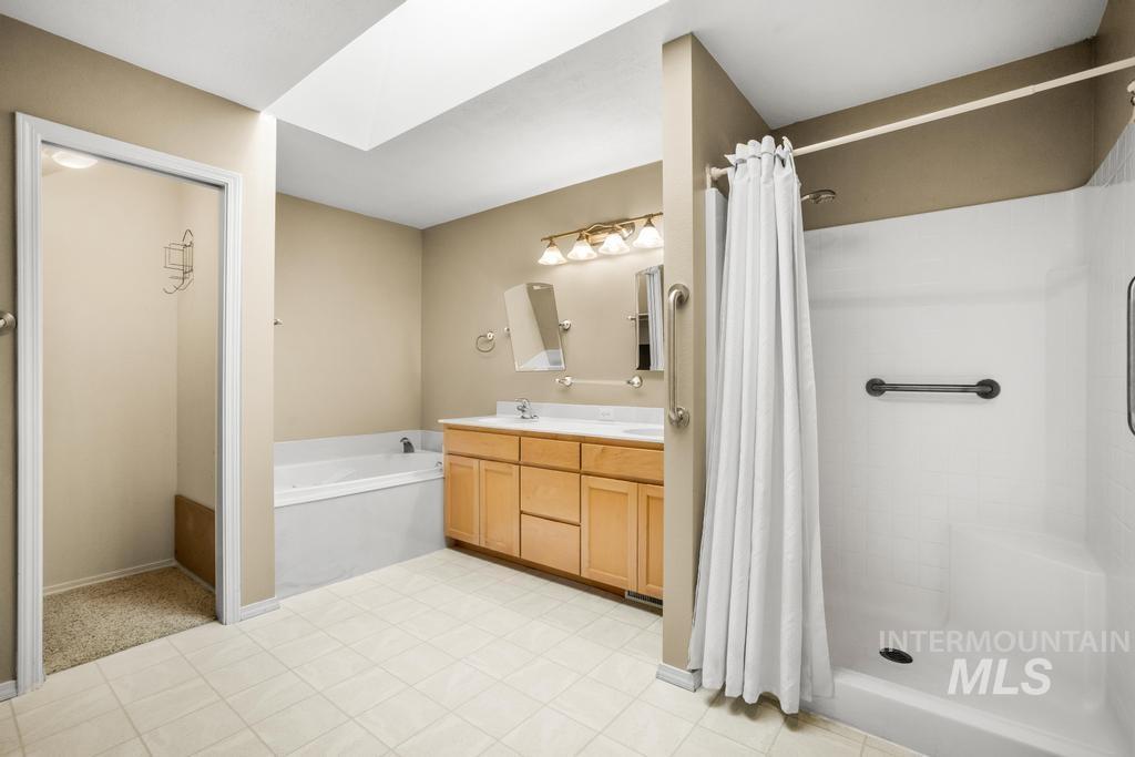 1837 W Merganzer Dr, Meridian, Idaho 83642-6179, 4 Bedrooms, 2.5 Bathrooms, Residential For Sale, Price $570,000, 98990960