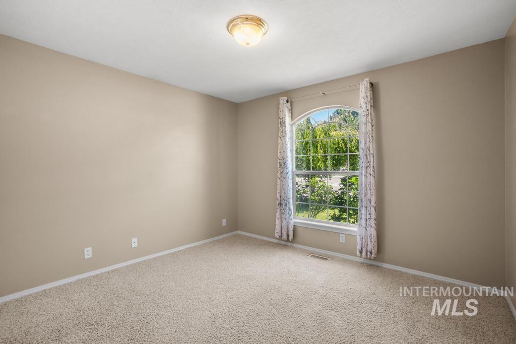 1837 W Merganzer Dr, Meridian, Idaho 83642-6179, 4 Bedrooms, 2.5 Bathrooms, Residential For Sale, Price $570,000, 98990960