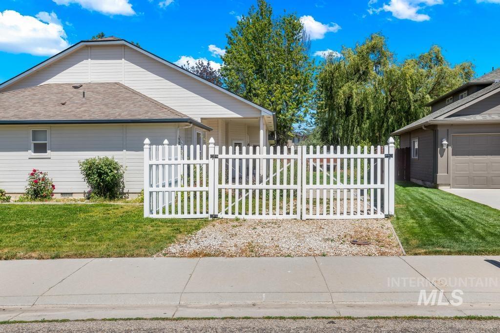 1837 W Merganzer Dr, Meridian, Idaho 83642-6179, 4 Bedrooms, 2.5 Bathrooms, Residential For Sale, Price $570,000, 98990960