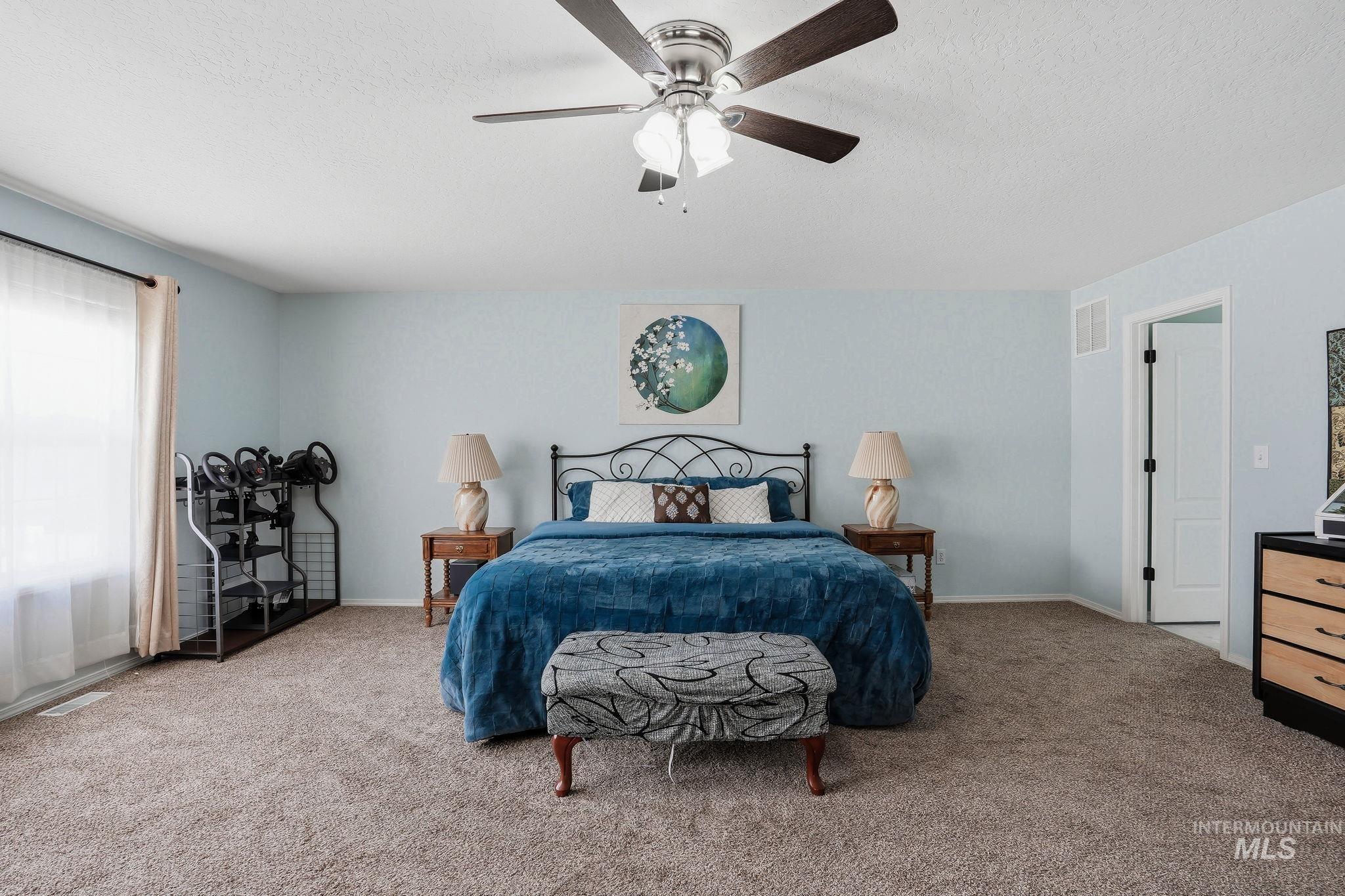 2251 N Baywing Hawk Pl, Kuna, Idaho 83634, 5 Bedrooms, 2.5 Bathrooms, Residential For Sale, Price $515,000, 98990961