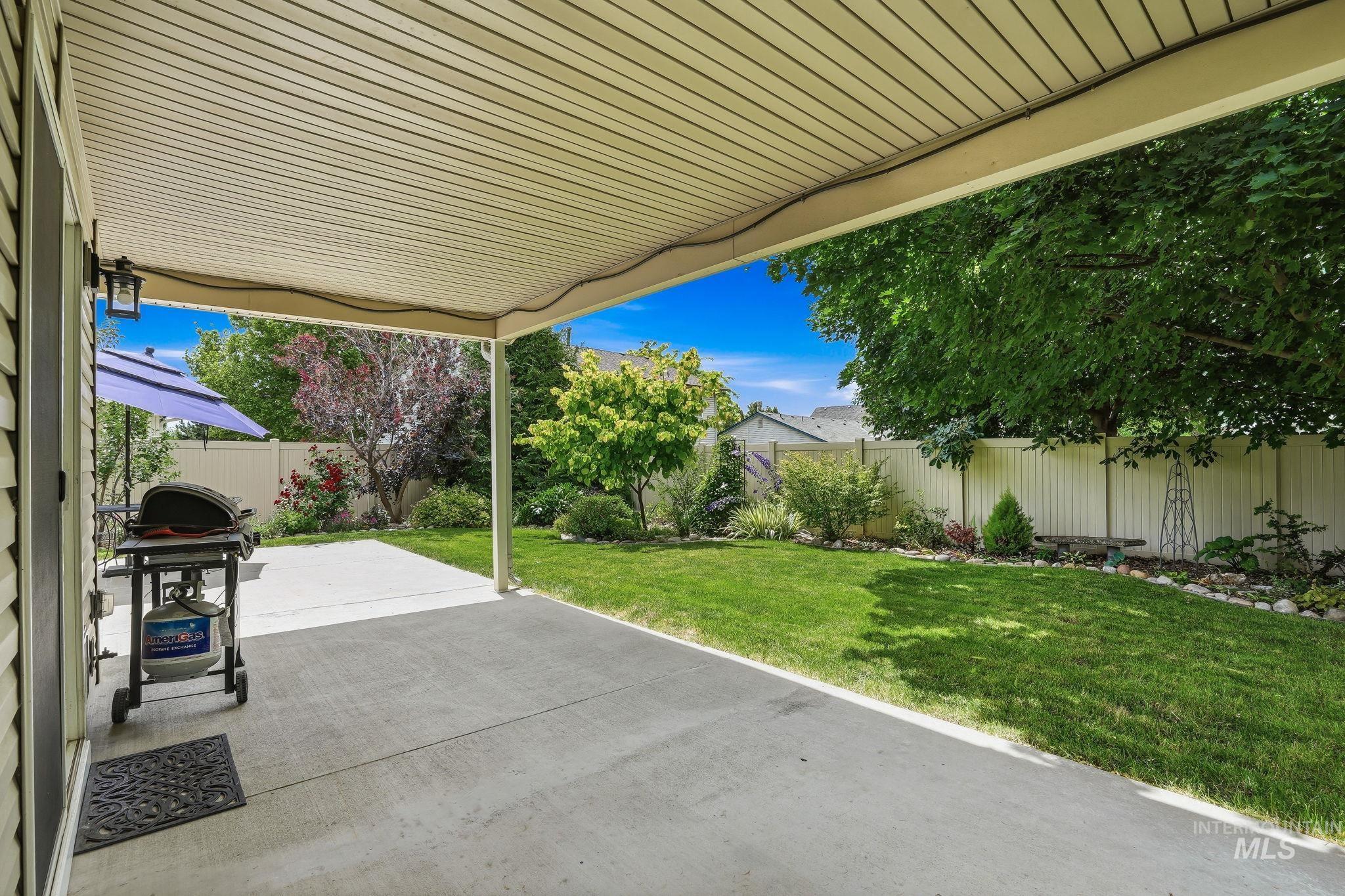 2251 N Baywing Hawk Pl, Kuna, Idaho 83634, 5 Bedrooms, 2.5 Bathrooms, Residential For Sale, Price $515,000, 98990961