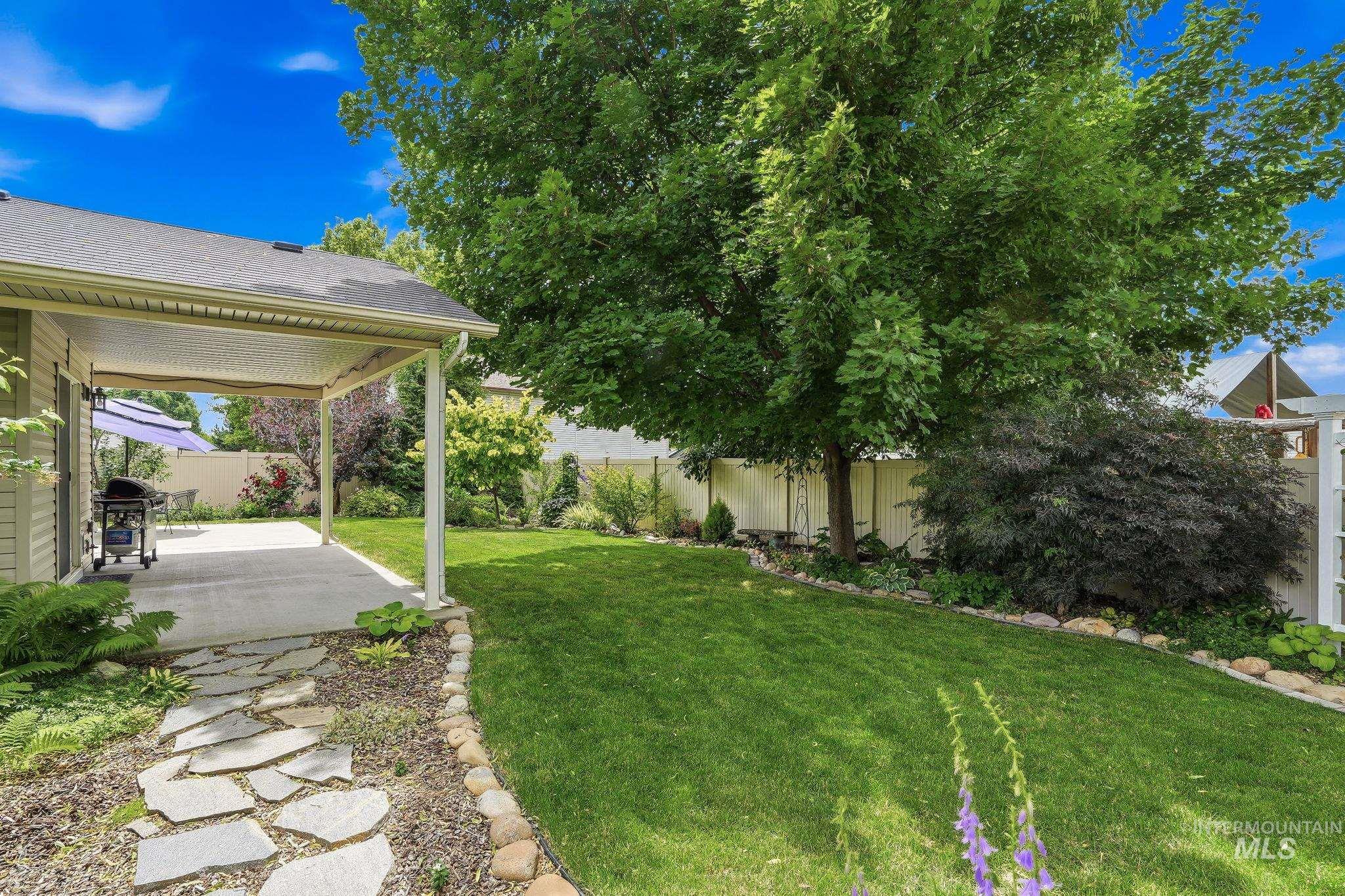 2251 N Baywing Hawk Pl, Kuna, Idaho 83634, 5 Bedrooms, 2.5 Bathrooms, Residential For Sale, Price $515,000, 98990961