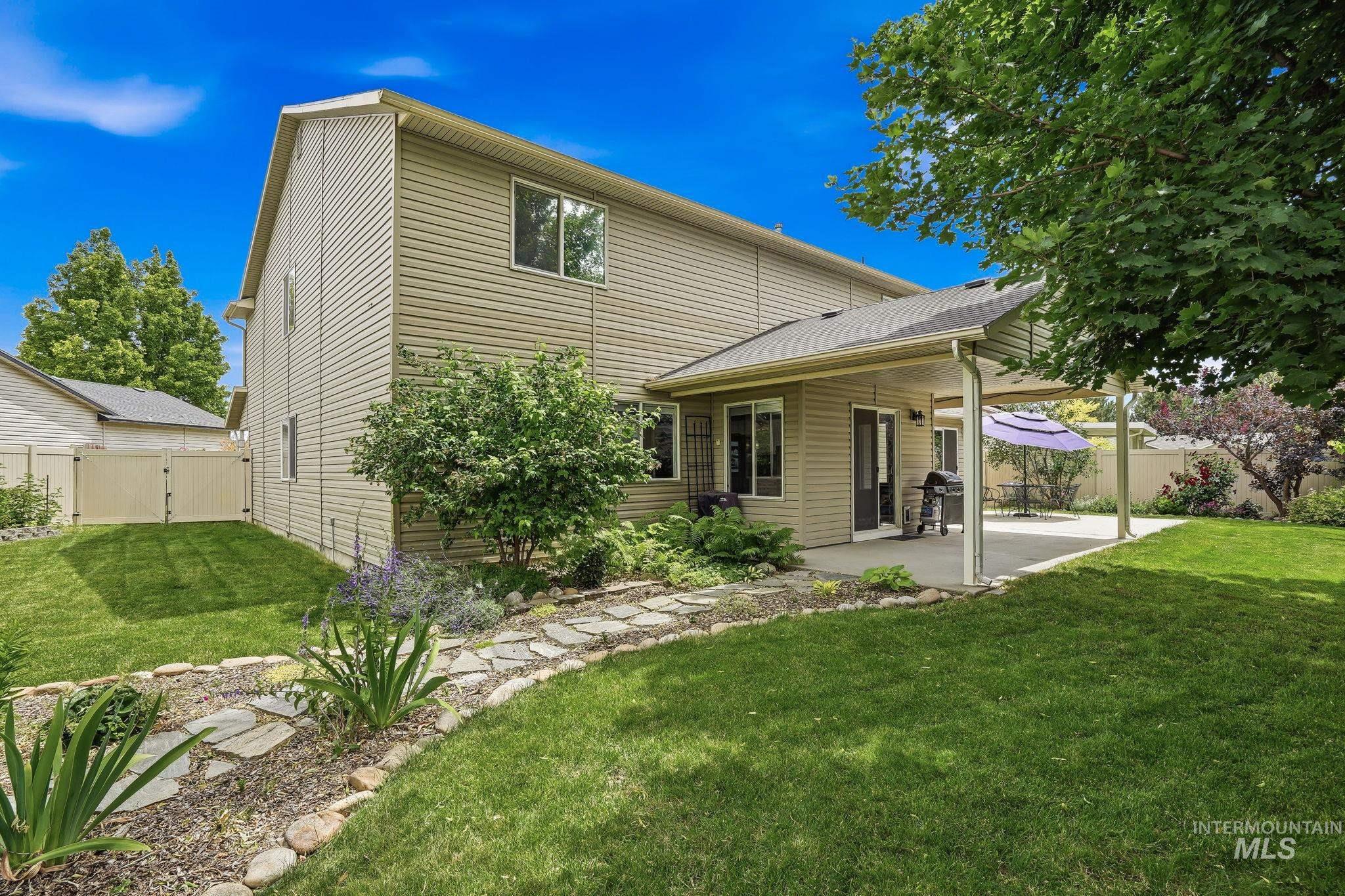 2251 N Baywing Hawk Pl, Kuna, Idaho 83634, 5 Bedrooms, 2.5 Bathrooms, Residential For Sale, Price $515,000, 98990961