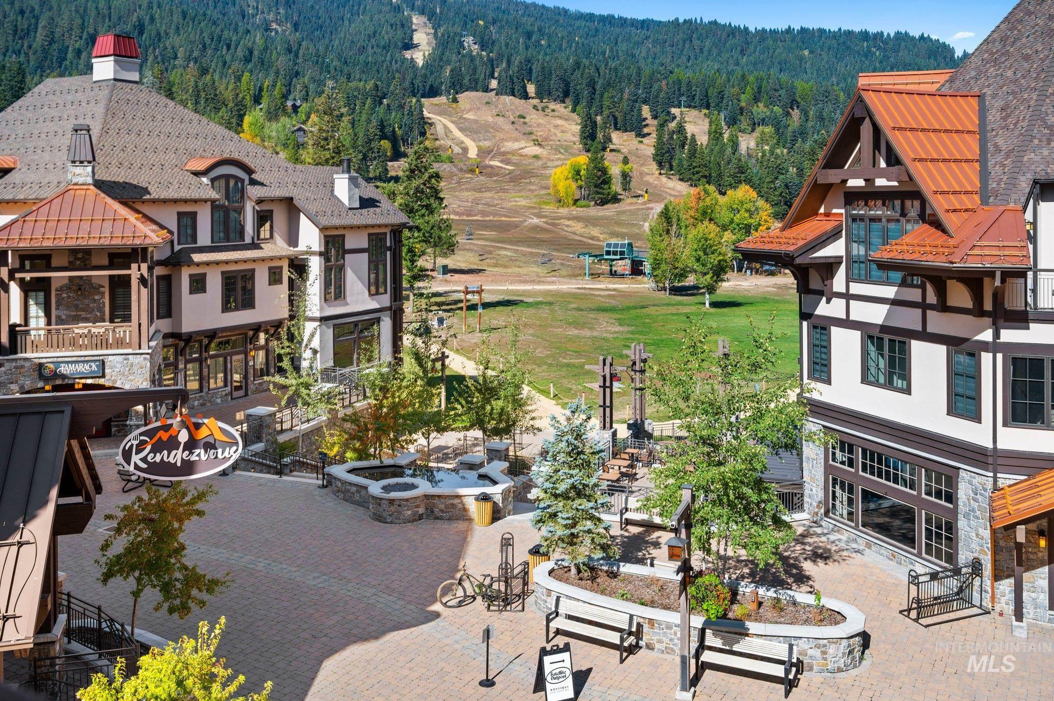 2067 West Mountain Road, Donnelly, Idaho 83615, 4 Bedrooms, 4.5 Bathrooms, Residential For Sale, Price $5,556,000,MLS 98990964