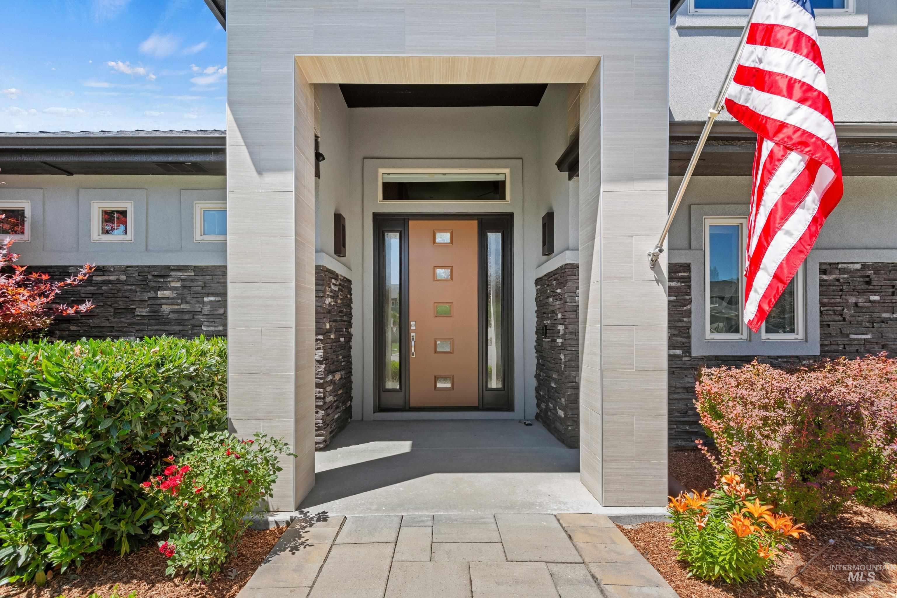 5835 N Red Hills Pl, Meridian, Idaho 83646, 3 Bedrooms, 2.5 Bathrooms, Residential For Sale, Price $868,000, 98990965