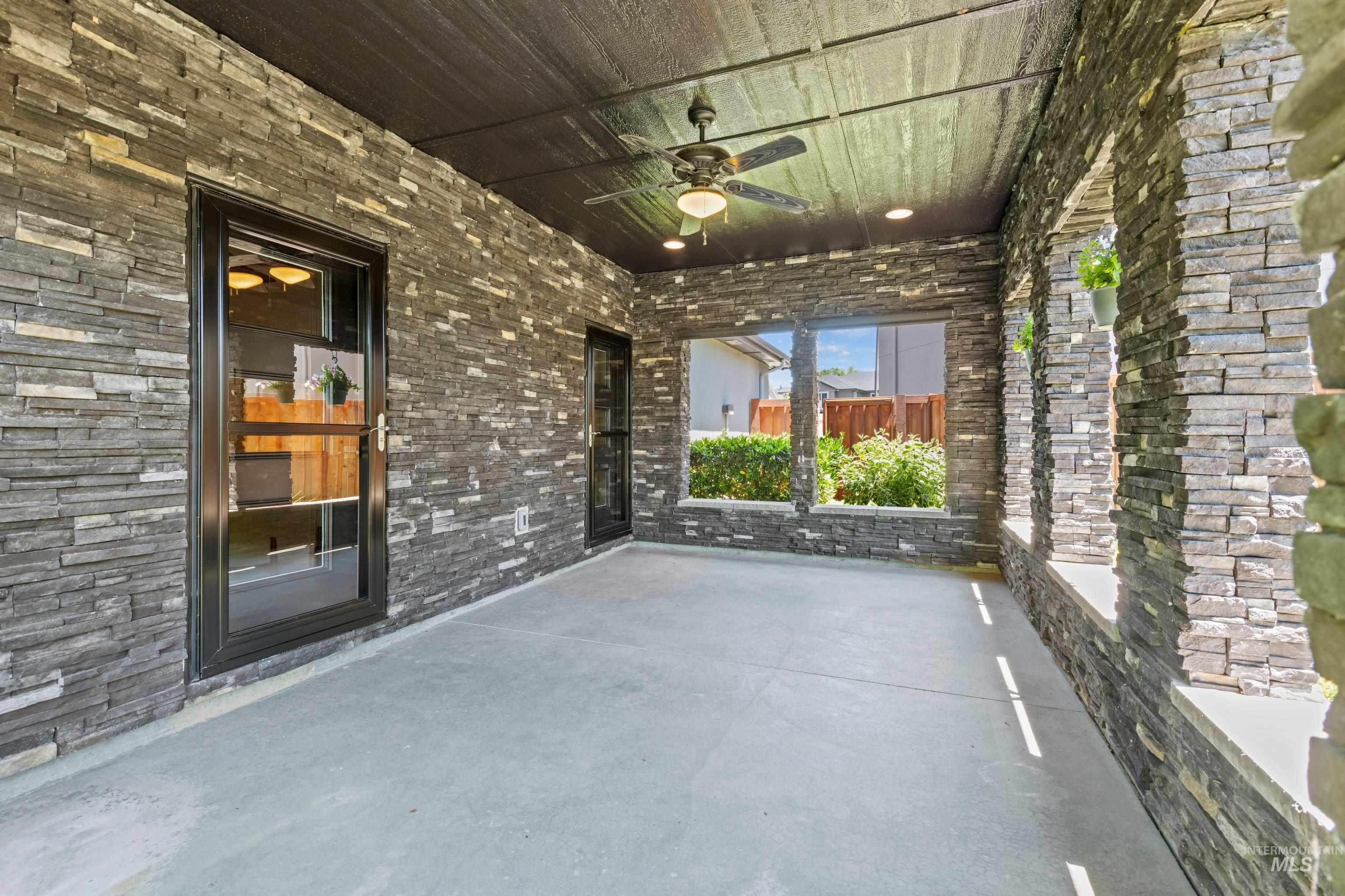 5835 N Red Hills Pl, Meridian, Idaho 83646, 3 Bedrooms, 2.5 Bathrooms, Residential For Sale, Price $868,000, 98990965