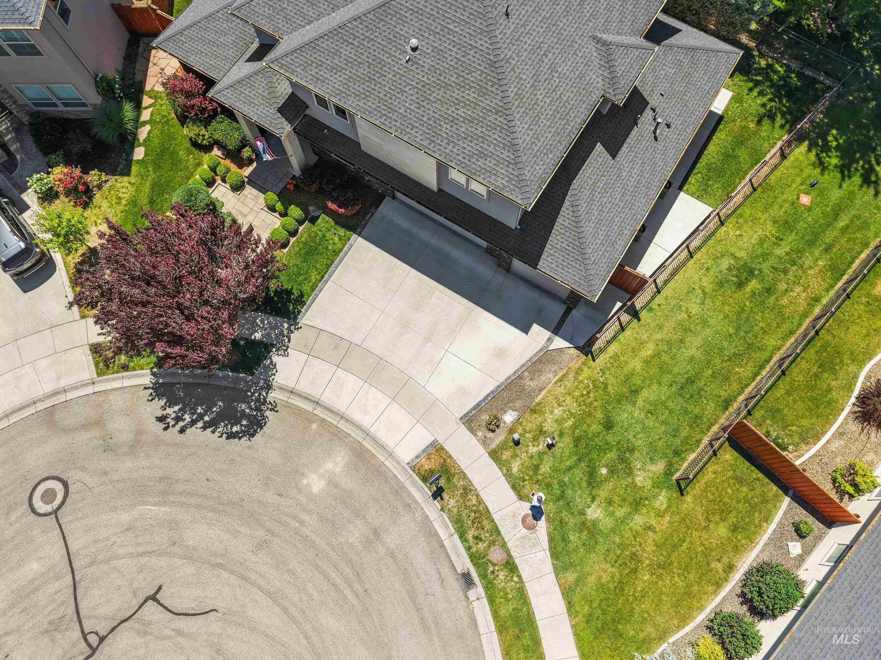 5835 N Red Hills Pl, Meridian, Idaho 83646, 3 Bedrooms, 2.5 Bathrooms, Residential For Sale, Price $868,000, 98990965
