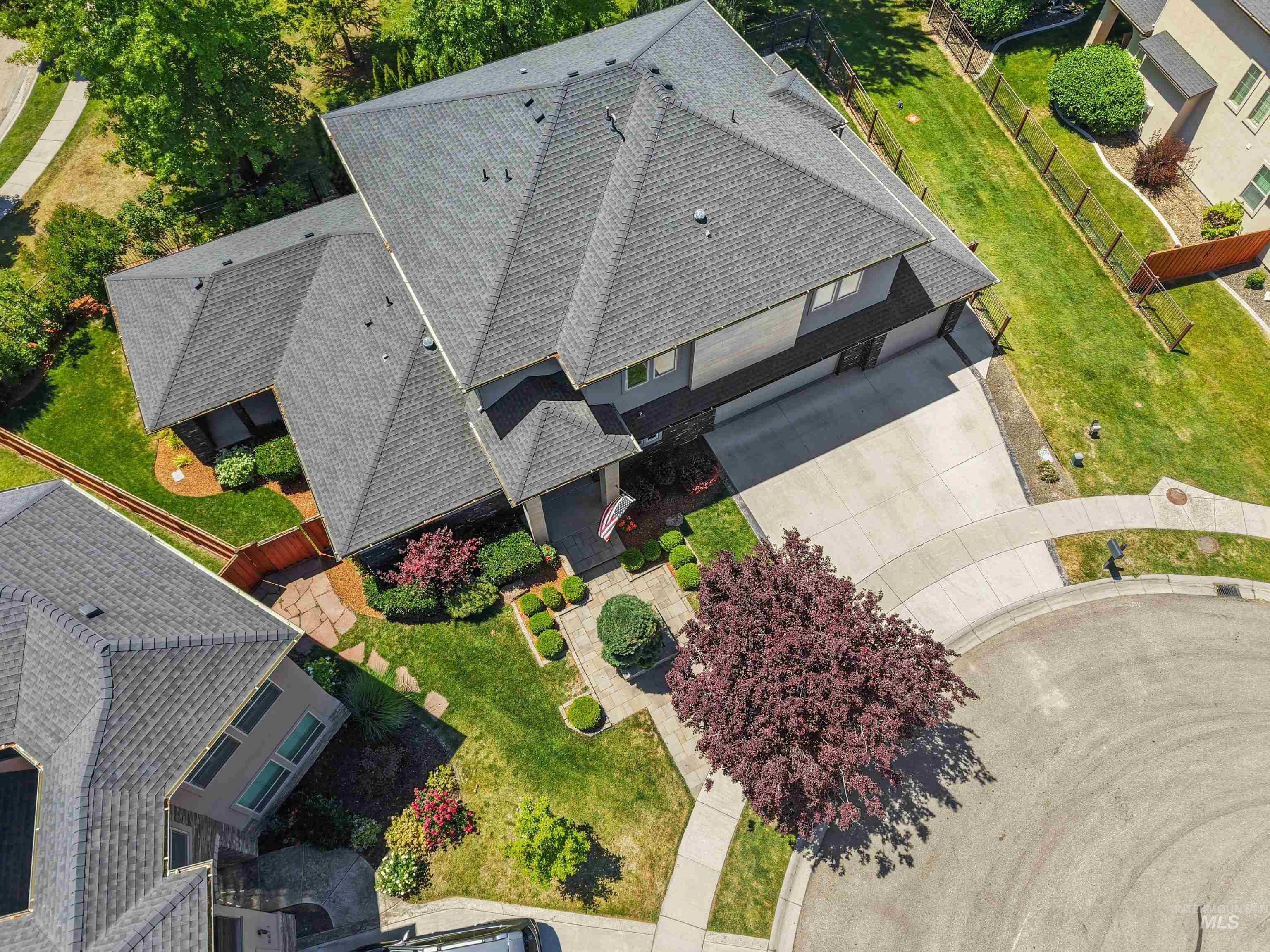 5835 N Red Hills Pl, Meridian, Idaho 83646, 3 Bedrooms, 2.5 Bathrooms, Residential For Sale, Price $868,000, 98990965