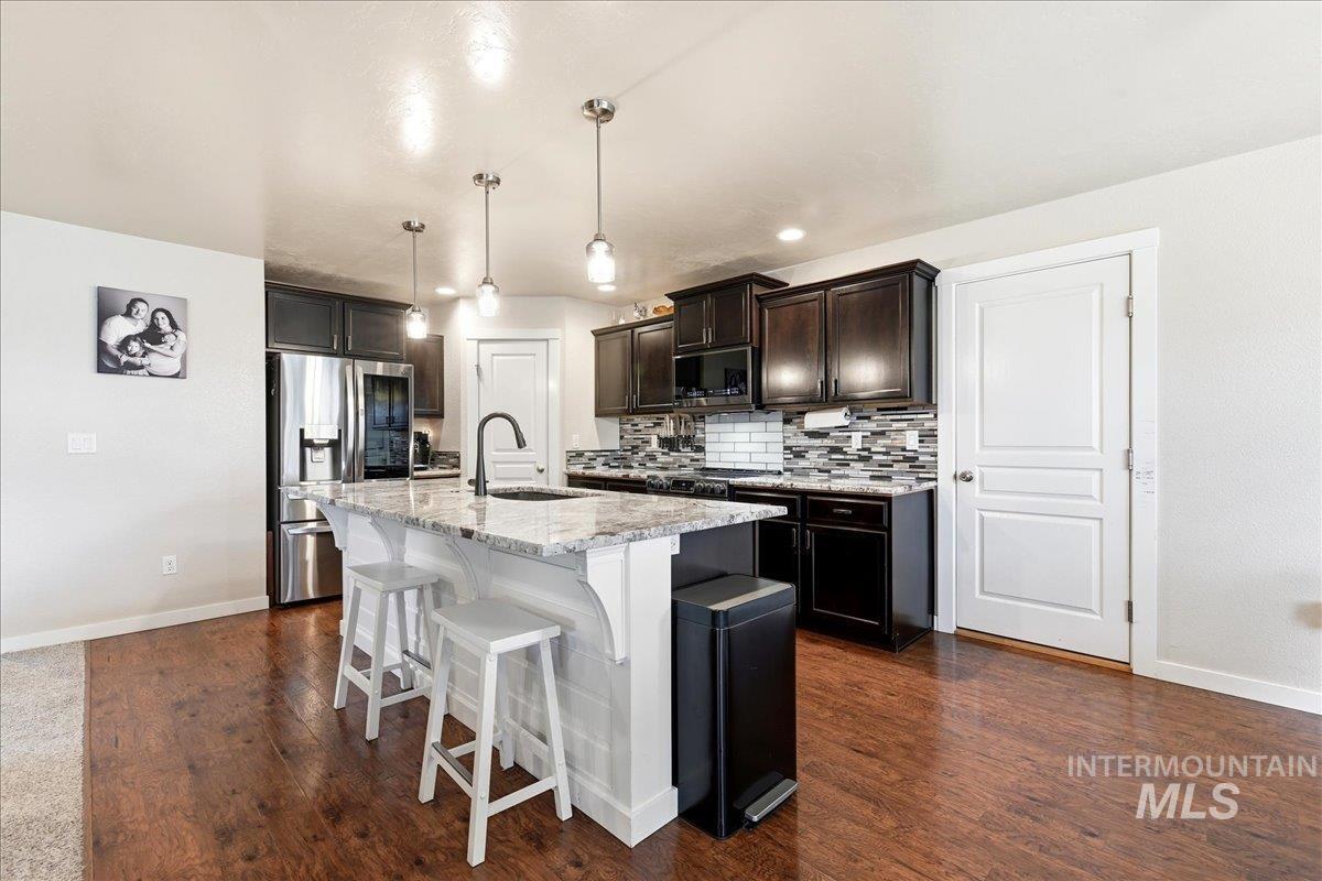582 W Treehouse Way, Kuna, Idaho 83634, 5 Bedrooms, 2.5 Bathrooms, Residential For Sale, Price $525,000, 98990966