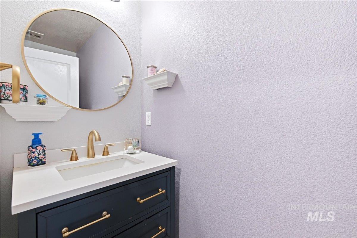 582 W Treehouse Way, Kuna, Idaho 83634, 5 Bedrooms, 2.5 Bathrooms, Residential For Sale, Price $525,000, 98990966