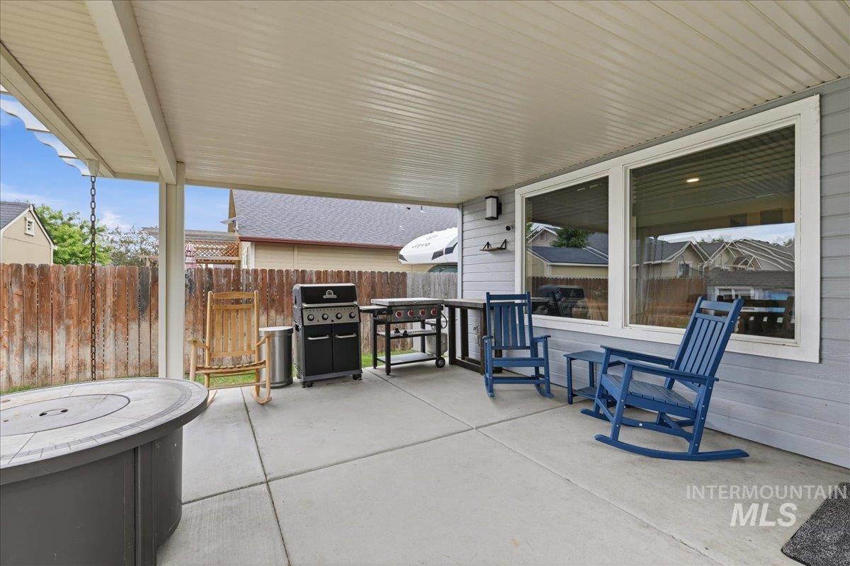 582 W Treehouse Way, Kuna, Idaho 83634, 5 Bedrooms, 2.5 Bathrooms, Residential For Sale, Price $525,000, 98990966