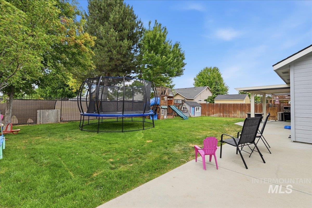 582 W Treehouse Way, Kuna, Idaho 83634, 5 Bedrooms, 2.5 Bathrooms, Residential For Sale, Price $525,000, 98990966