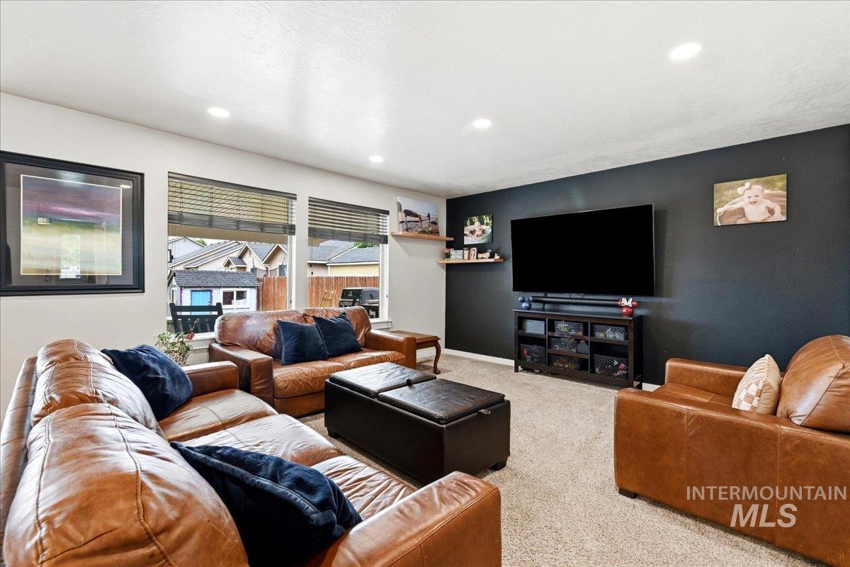 582 W Treehouse Way, Kuna, Idaho 83634, 5 Bedrooms, 2.5 Bathrooms, Residential For Sale, Price $525,000, 98990966