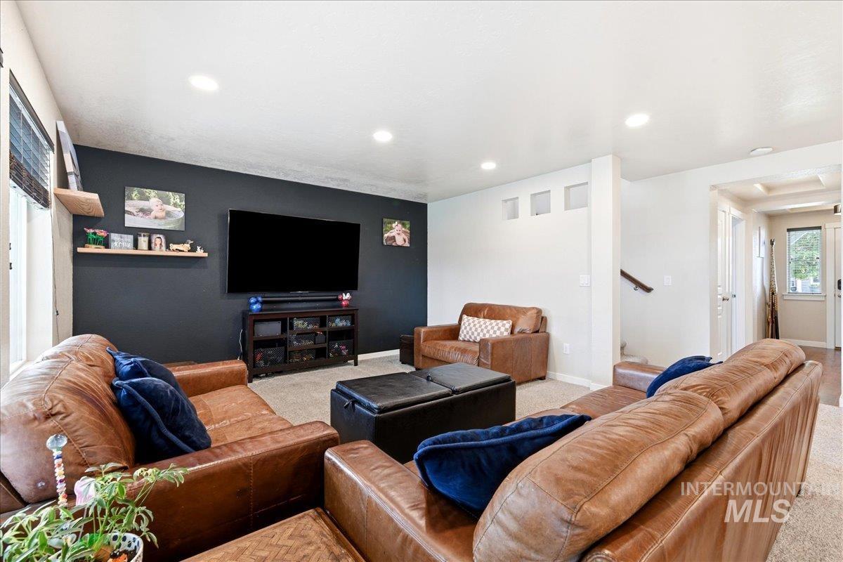 582 W Treehouse Way, Kuna, Idaho 83634, 5 Bedrooms, 2.5 Bathrooms, Residential For Sale, Price $525,000, 98990966