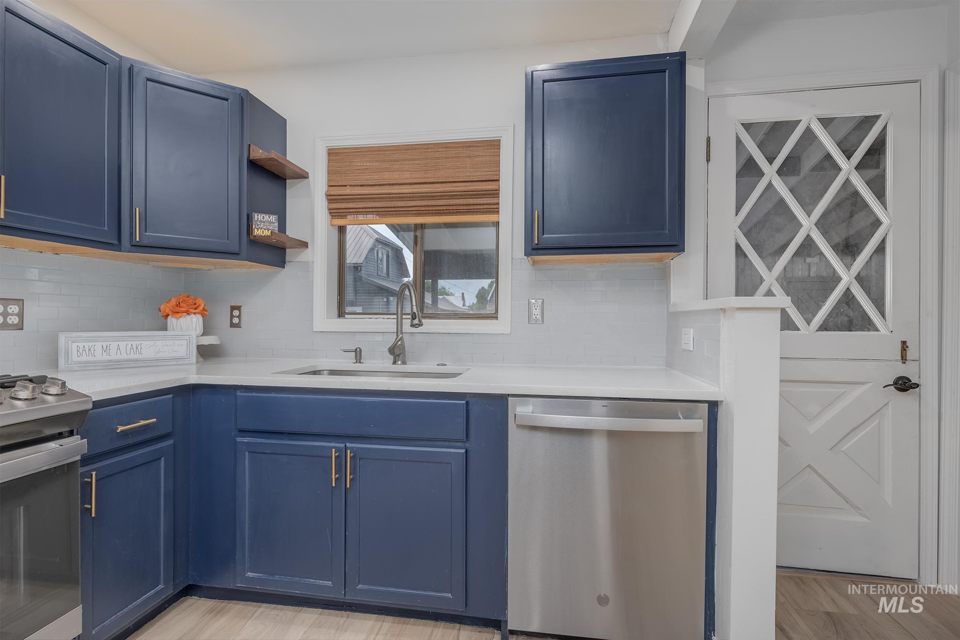 61 SW 4th St, Ontario, Oregon 97914, 5 Bedrooms, 2 Bathrooms, Residential For Sale, Price $350,000, 98990967