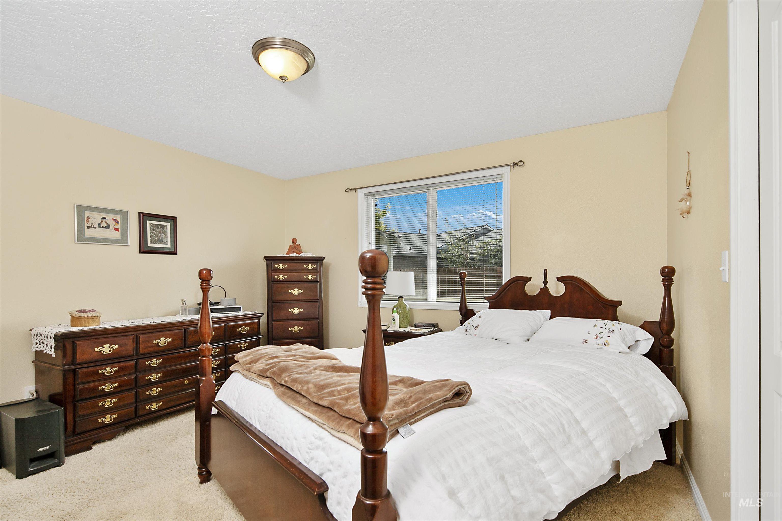 1707 Silver Loop, Nampa, Idaho 83686, 3 Bedrooms, 2 Bathrooms, Residential For Sale, Price $372,000, 98990968