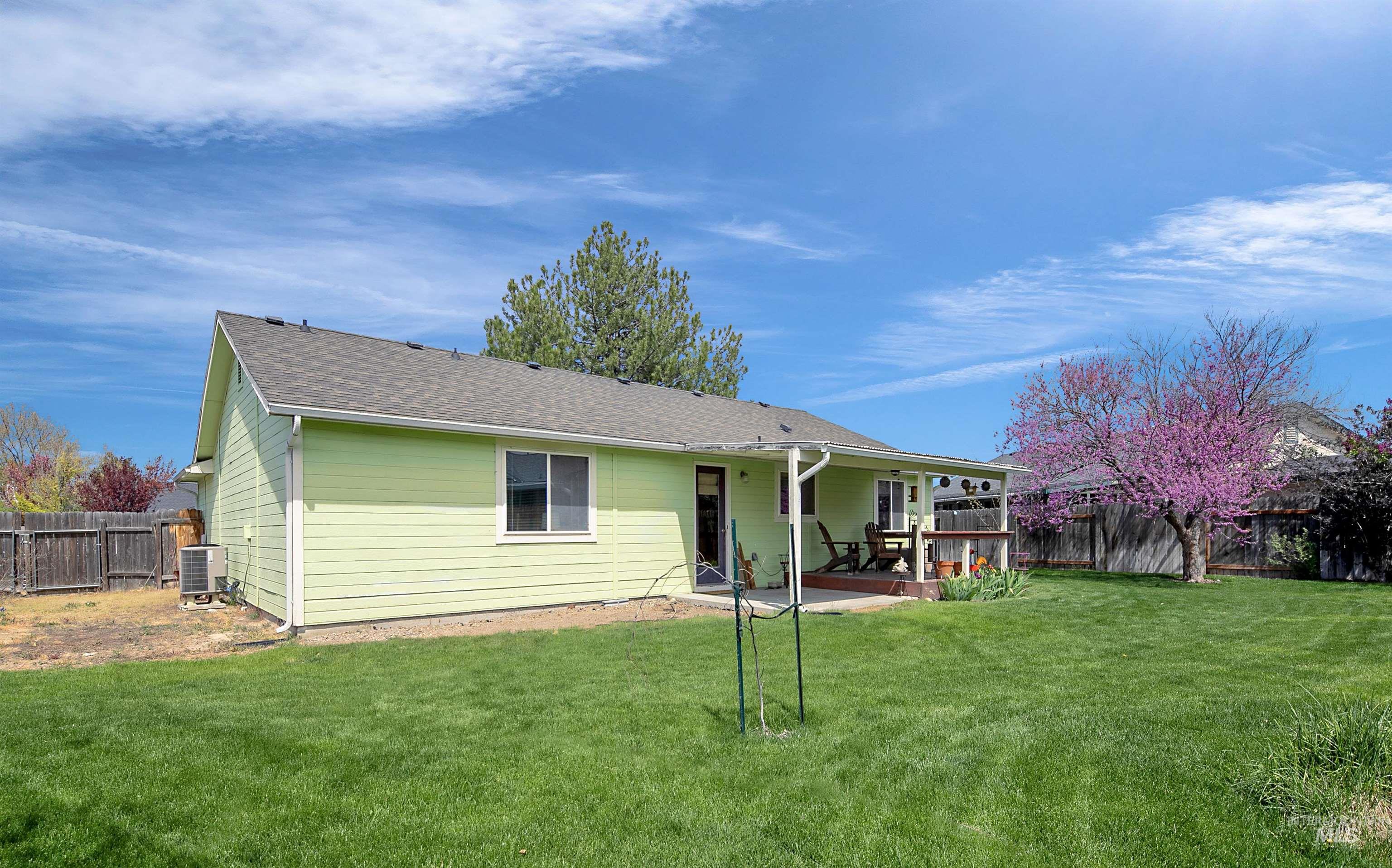 1707 Silver Loop, Nampa, Idaho 83686, 3 Bedrooms, 2 Bathrooms, Residential For Sale, Price $372,000, 98990968