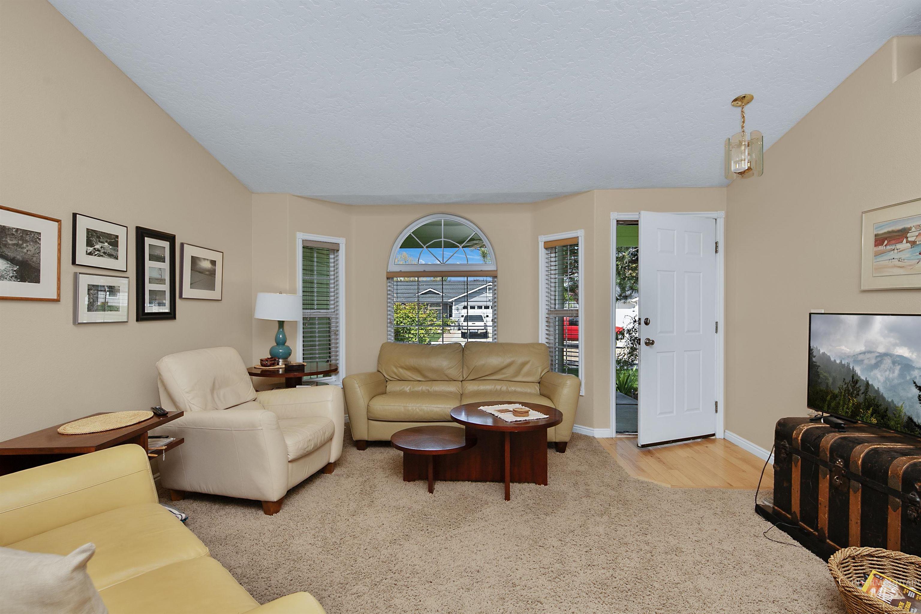 1707 Silver Loop, Nampa, Idaho 83686, 3 Bedrooms, 2 Bathrooms, Residential For Sale, Price $372,000, 98990968