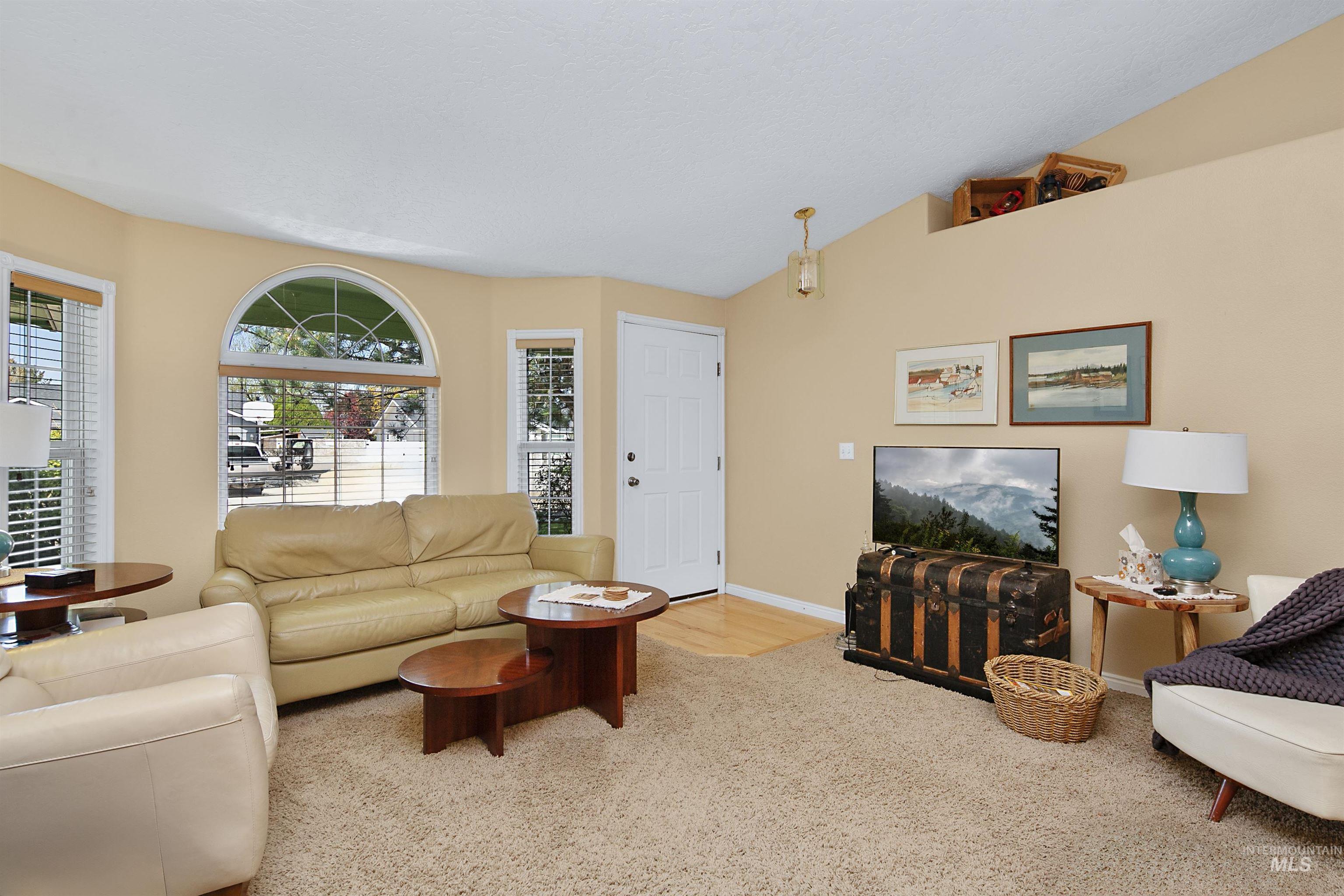 1707 Silver Loop, Nampa, Idaho 83686, 3 Bedrooms, 2 Bathrooms, Residential For Sale, Price $372,000,MLS 98990968