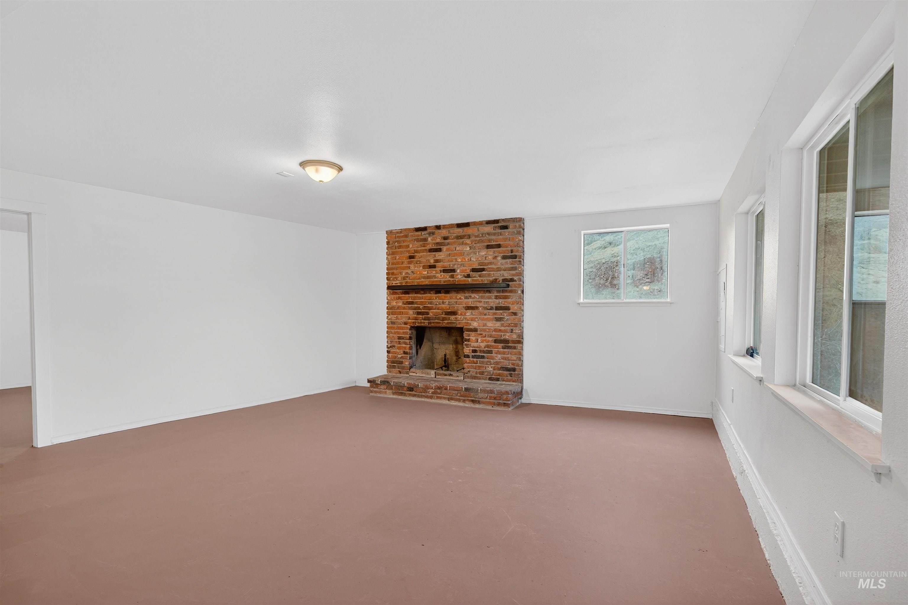 8049 Asotin Creek Road, Asotin, Washington 99402, 3 Bedrooms, 2 Bathrooms, Residential For Sale, Price $459,900,MLS 98990970