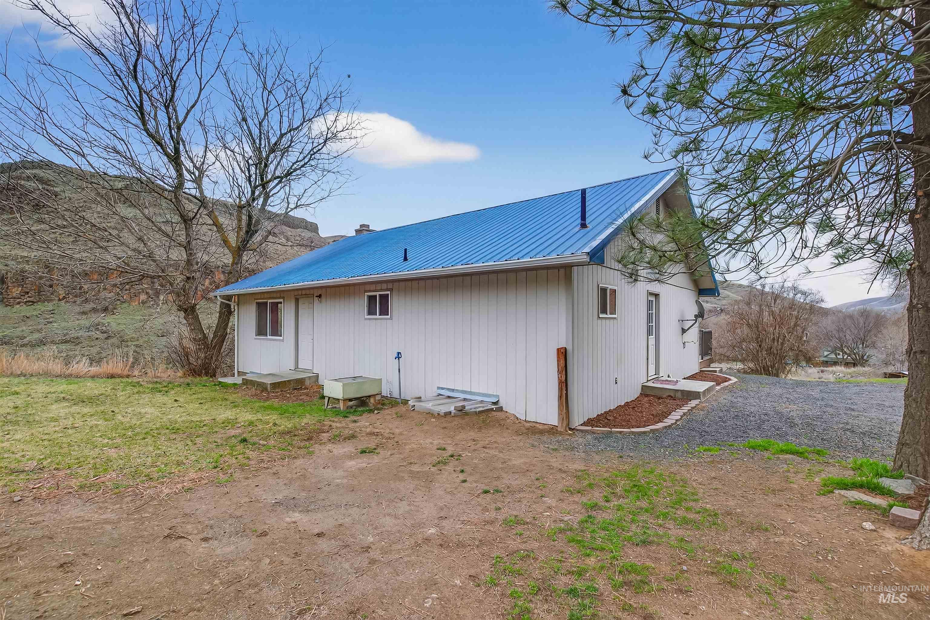 8049 Asotin Creek Road, Asotin, Washington 99402, 3 Bedrooms, 2 Bathrooms, Residential For Sale, Price $459,900,MLS 98990970