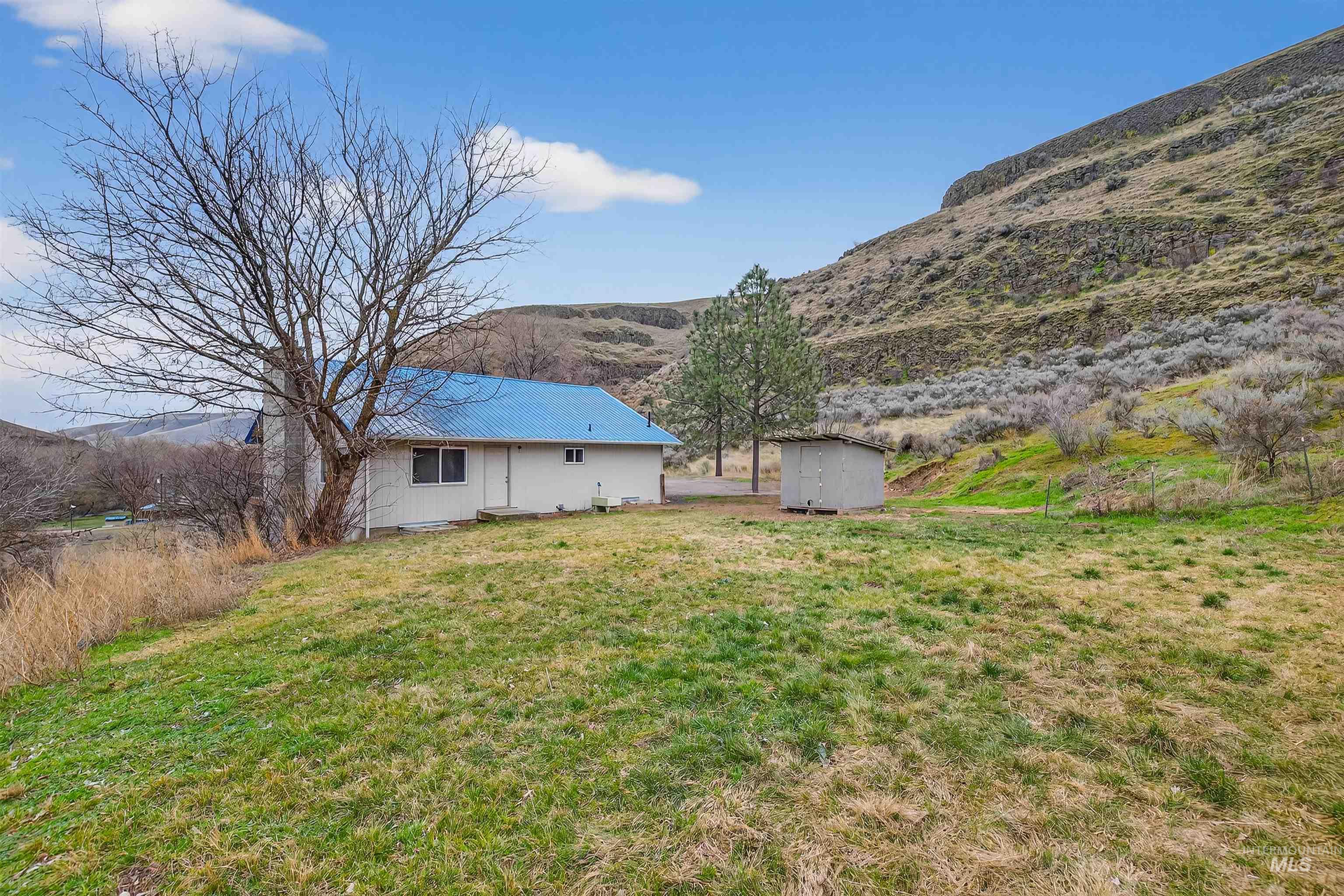 8049 Asotin Creek Road, Asotin, Washington 99402, 3 Bedrooms, 2 Bathrooms, Residential For Sale, Price $459,900,MLS 98990970