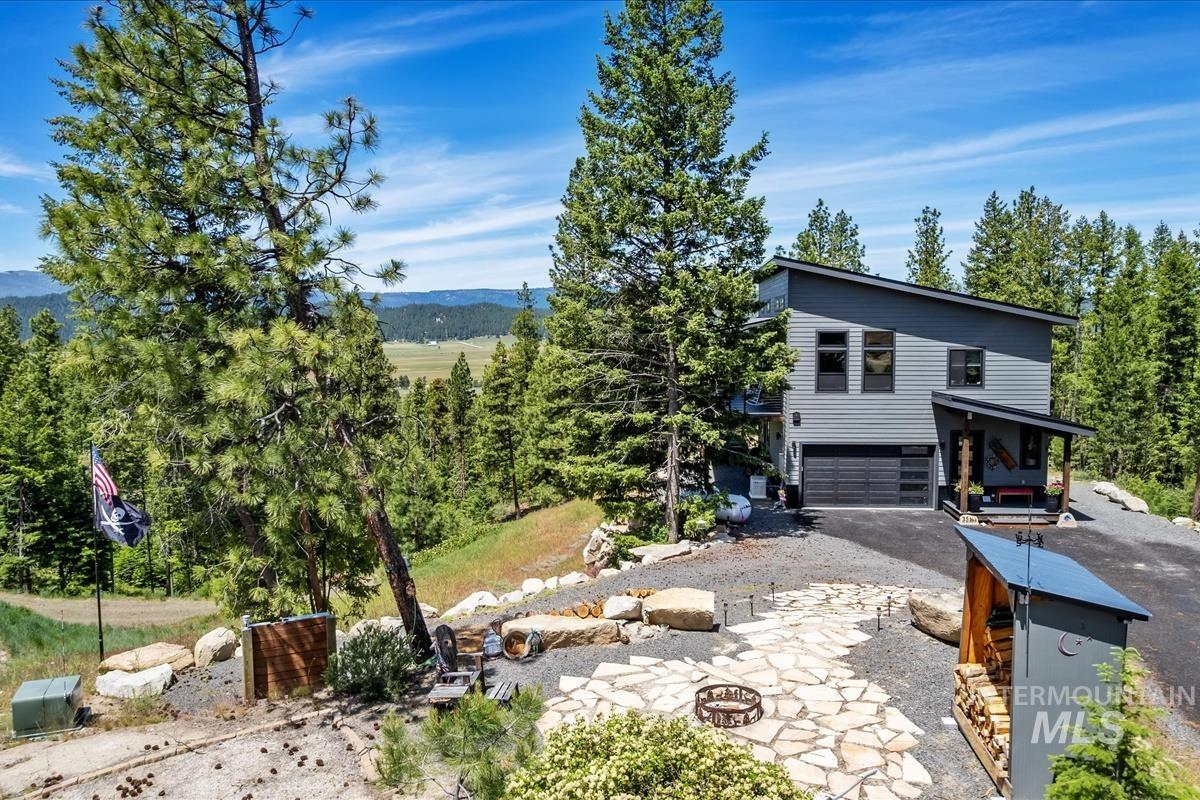 35 San Ignacio Way, Cascade, Idaho 83611, 4 Bedrooms, 2.5 Bathrooms, Residential For Sale, Price $975,000,MLS 98990971