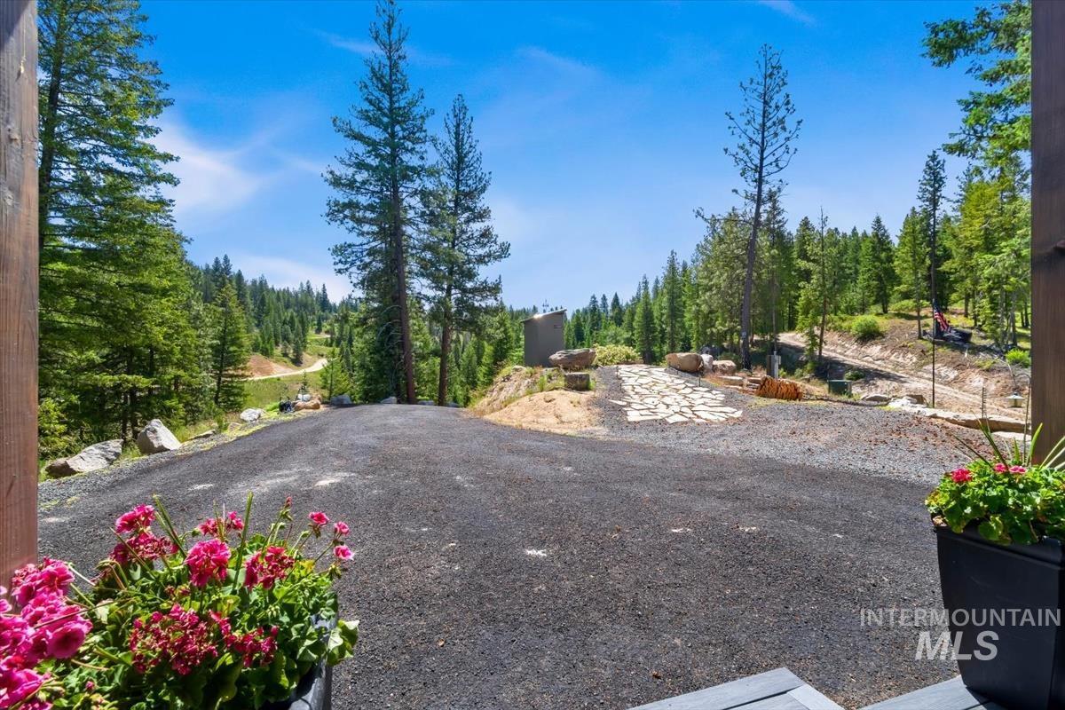 35 San Ignacio Way, Cascade, Idaho 83611, 4 Bedrooms, 2.5 Bathrooms, Residential For Sale, Price $975,000,MLS 98990971