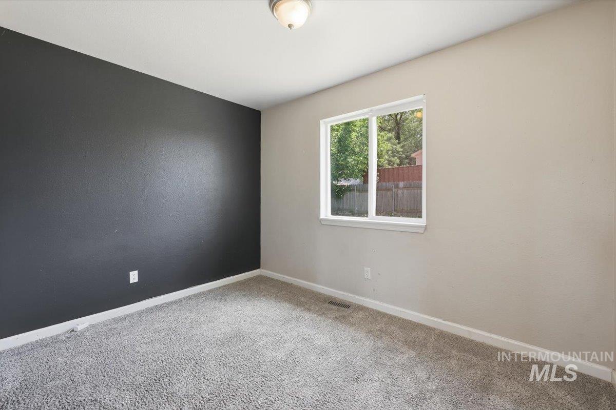 107 Sunridge Dr, Caldwell, Idaho 83605, 3 Bedrooms, 2 Bathrooms, Residential For Sale, Price $350,000, 98990972