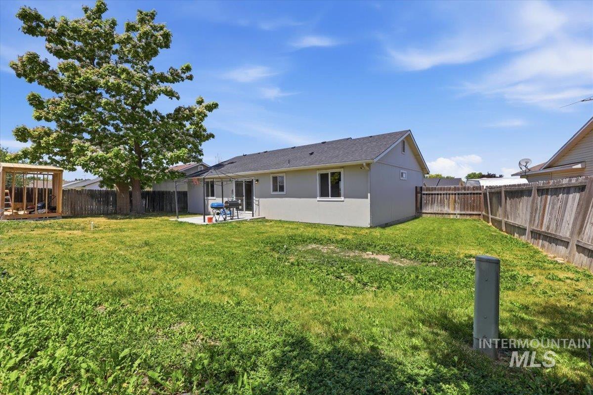 107 Sunridge Dr, Caldwell, Idaho 83605, 3 Bedrooms, 2 Bathrooms, Residential For Sale, Price $350,000, 98990972