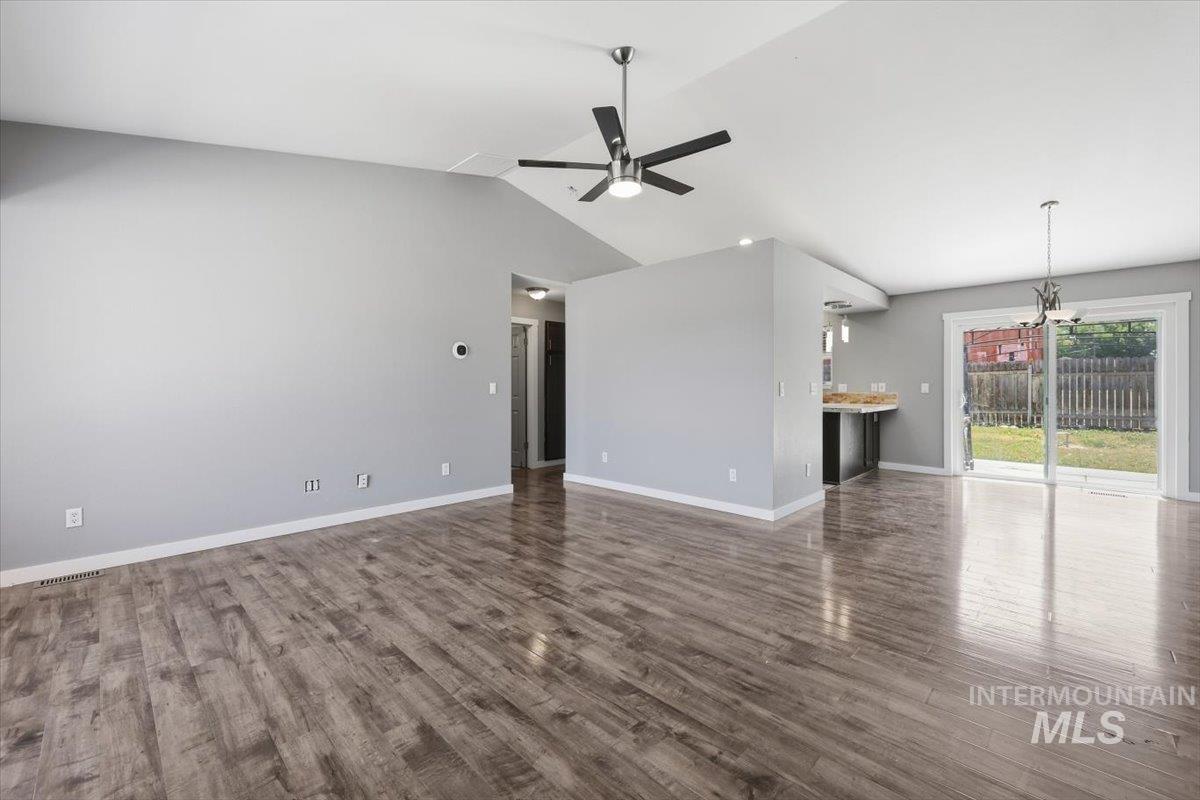 107 Sunridge Dr, Caldwell, Idaho 83605, 3 Bedrooms, 2 Bathrooms, Residential For Sale, Price $350,000, 98990972