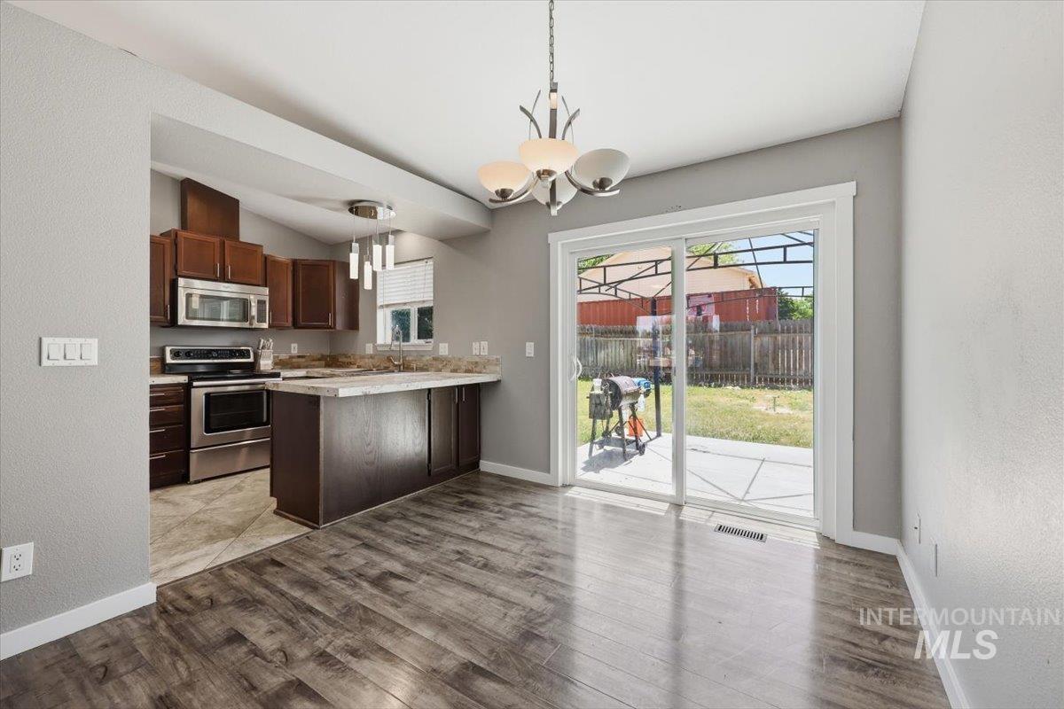 107 Sunridge Dr, Caldwell, Idaho 83605, 3 Bedrooms, 2 Bathrooms, Residential For Sale, Price $350,000, 98990972