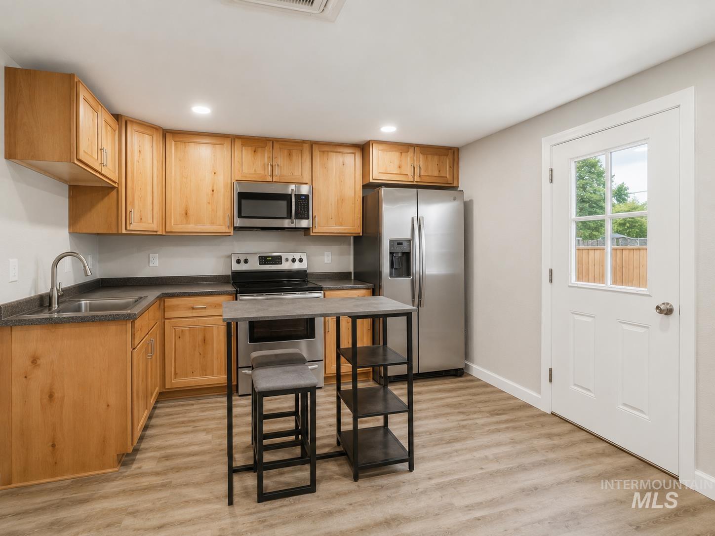 79 N Robinson Rd, Nampa, Idaho 83687, 4 Bedrooms, 2 Bathrooms, Residential For Sale, Price $1,400,000, 98990973